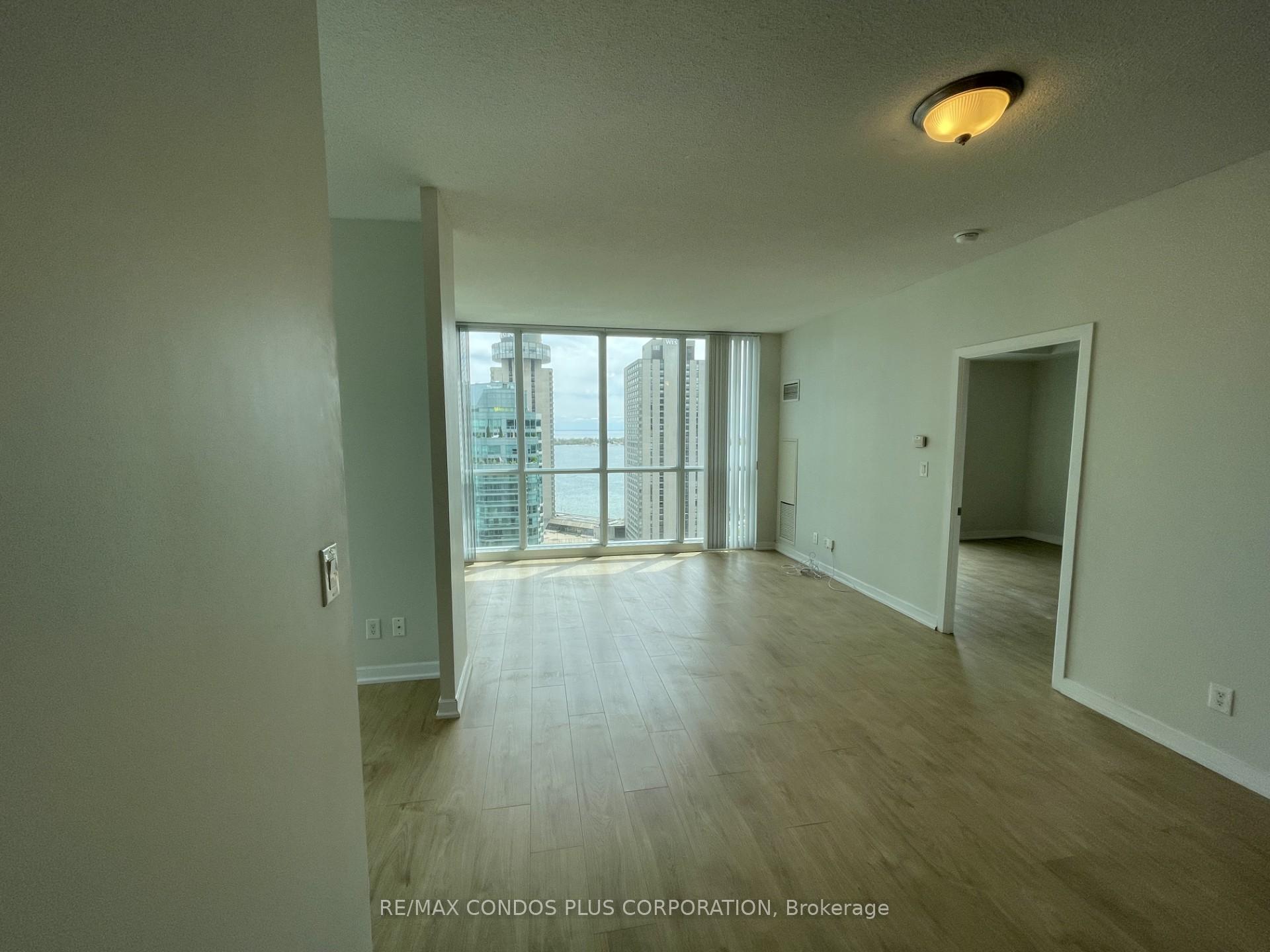 Photo 8 of Unit 2408, 18 Harbour Street, Toronto, Waterfront Communities — HOMEH