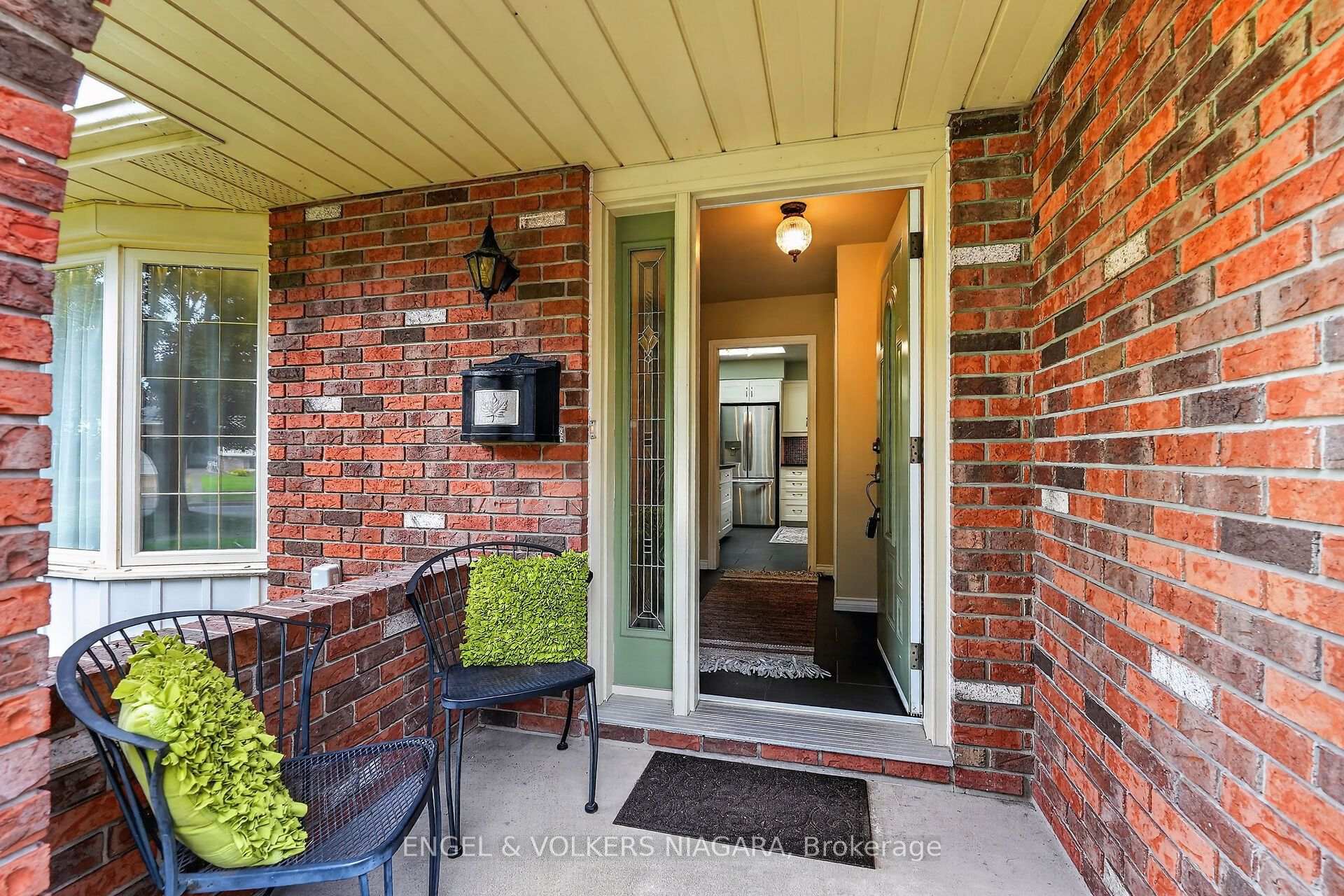 Photo 6 of 7380 Green Boughs Road, Niagara Falls, Casey — HOMEH