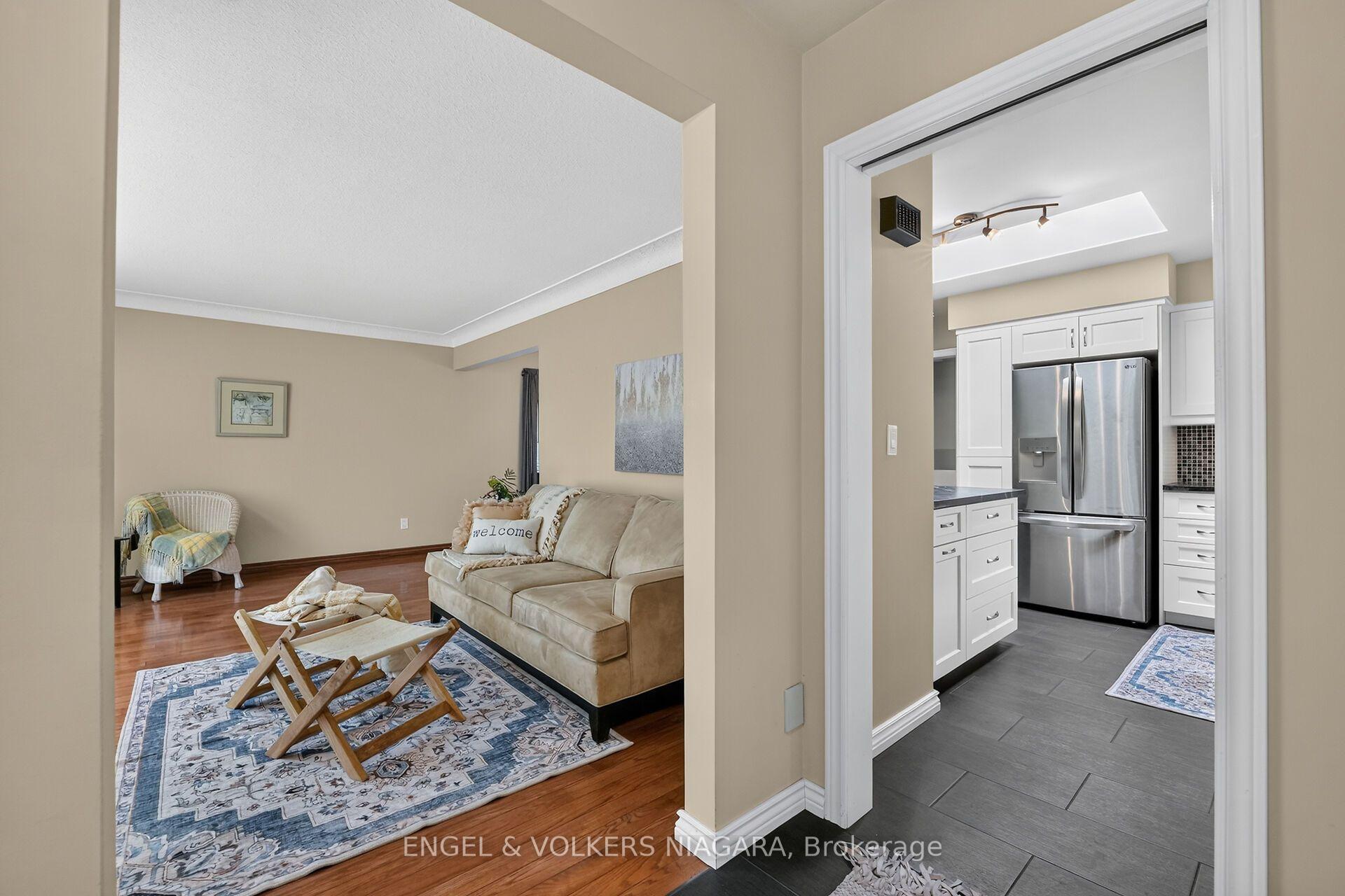 Photo 7 of 7380 Green Boughs Road, Niagara Falls, Casey — HOMEH