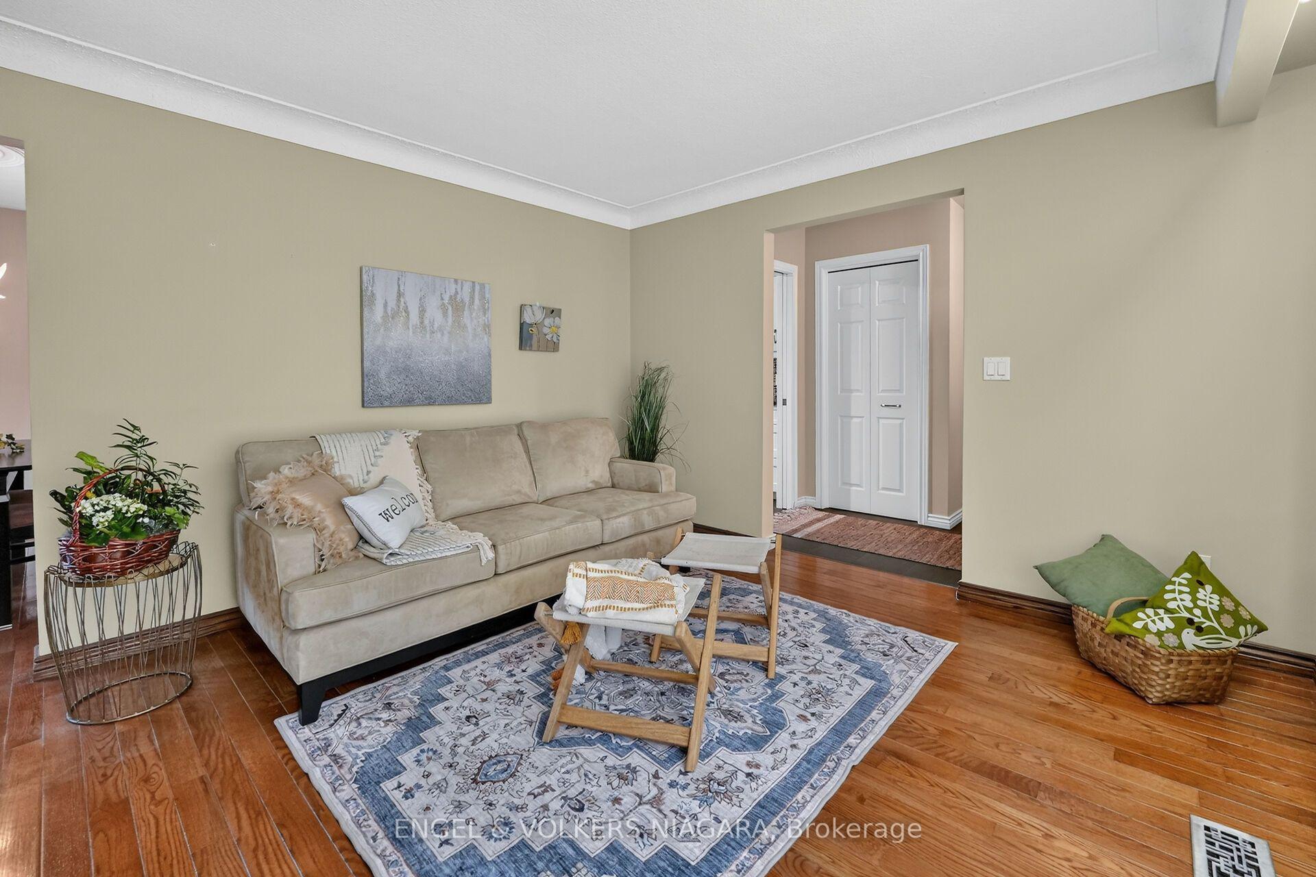 Photo 18 of 7380 Green Boughs Road, Niagara Falls, Casey — HOMEH