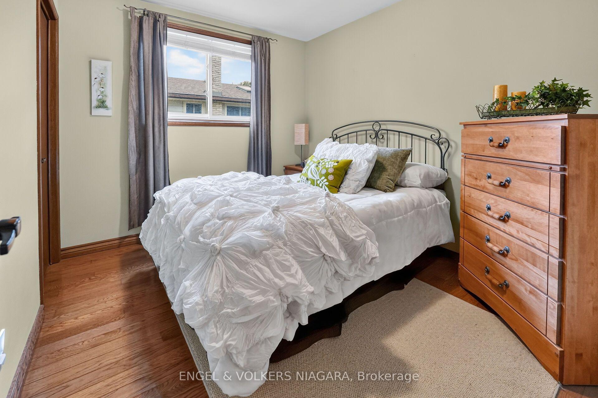 Photo 21 of 7380 Green Boughs Road, Niagara Falls, Casey — HOMEH