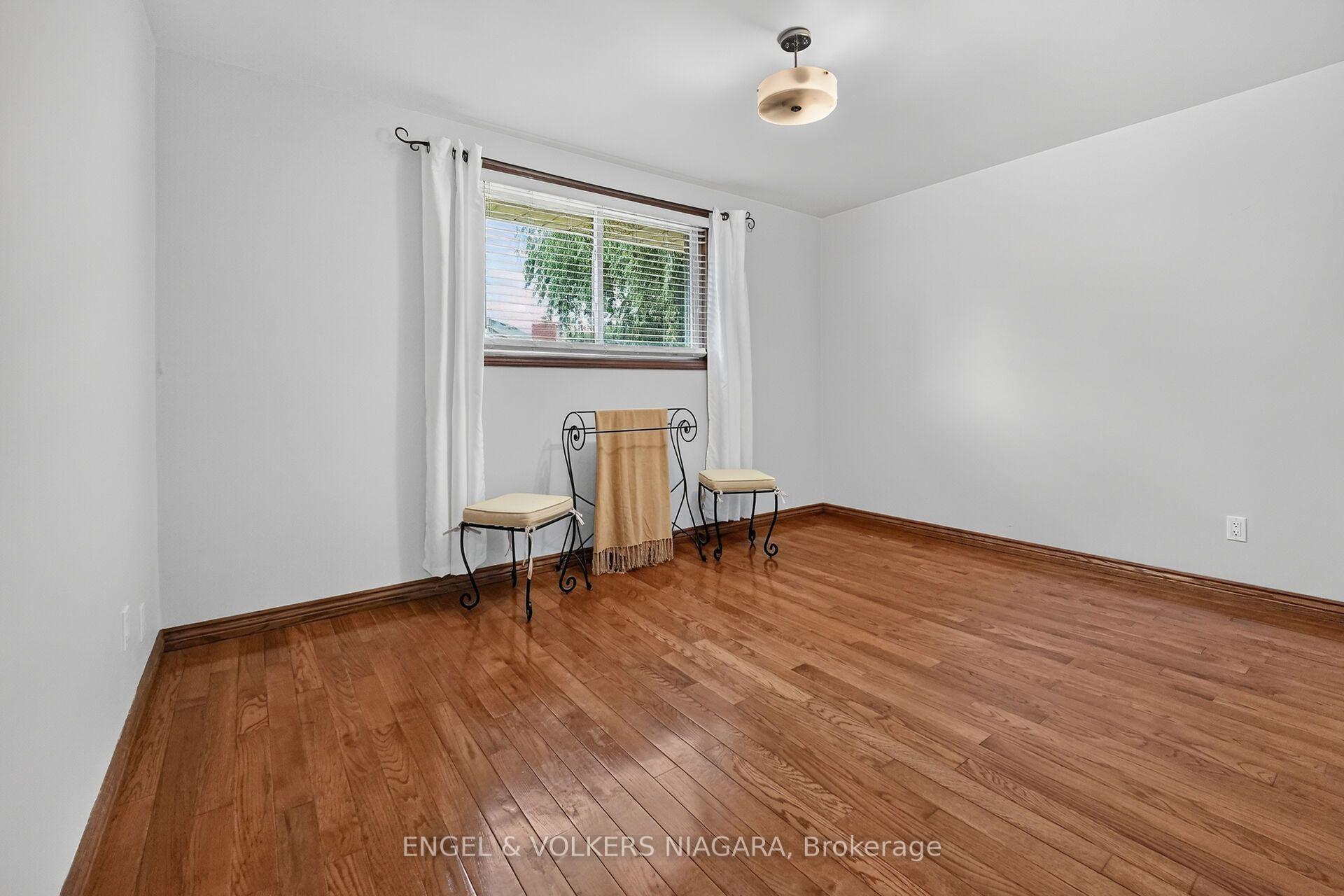 Photo 23 of 7380 Green Boughs Road, Niagara Falls, Casey — HOMEH