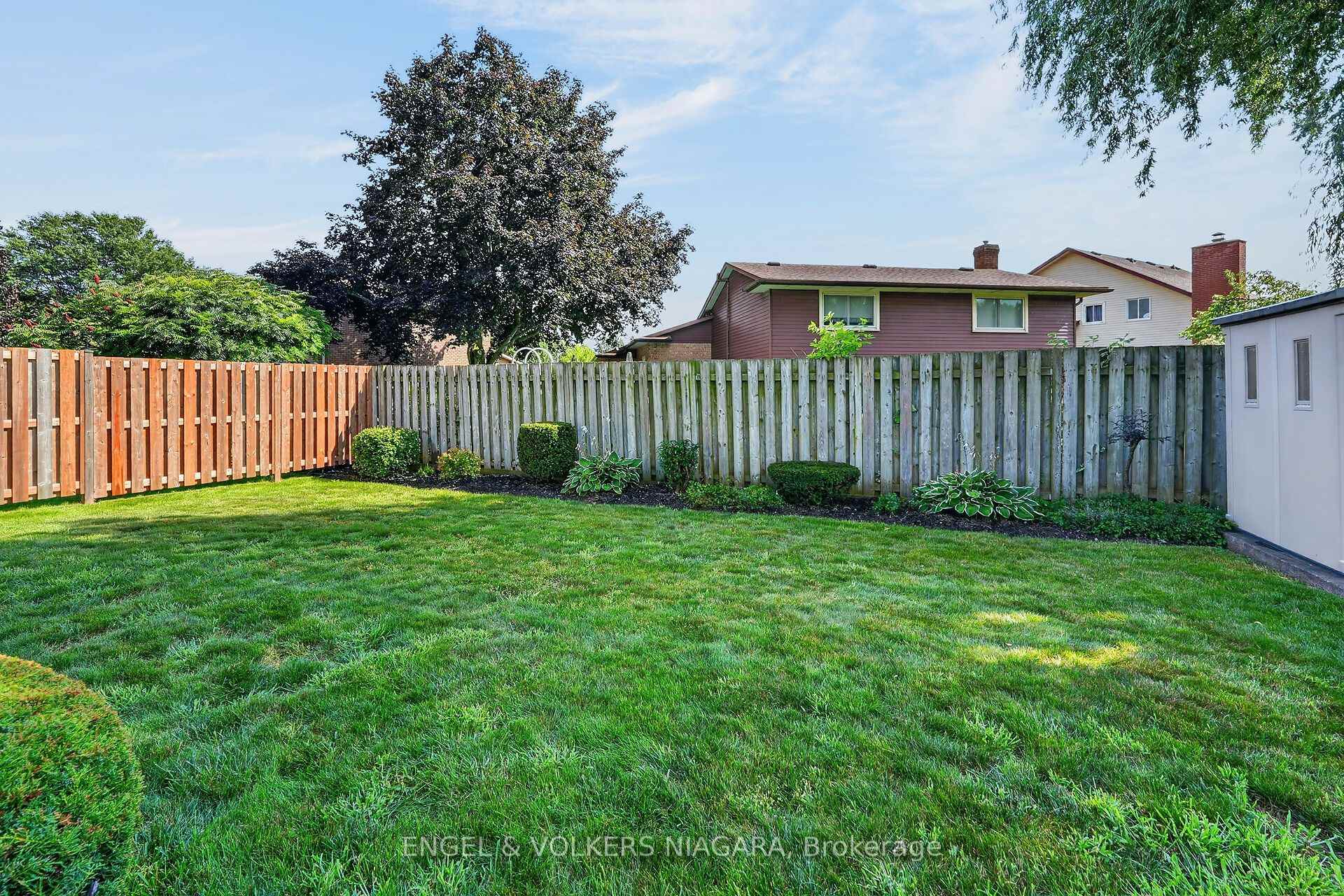 Photo 44 of 7380 Green Boughs Road, Niagara Falls, Casey — HOMEH