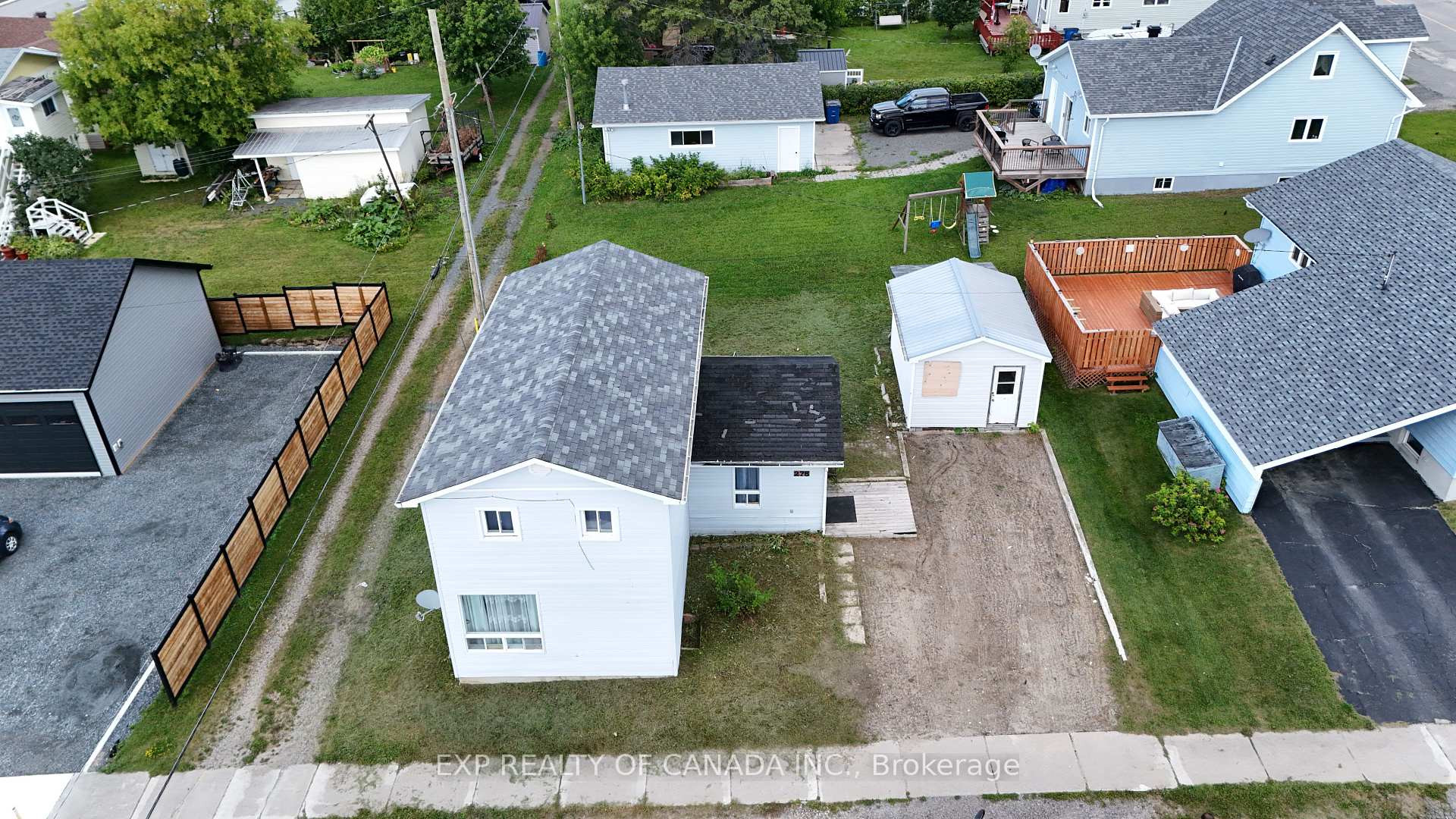 Photo 3 of 275 Sixth Street, Cochrane — HOMEH