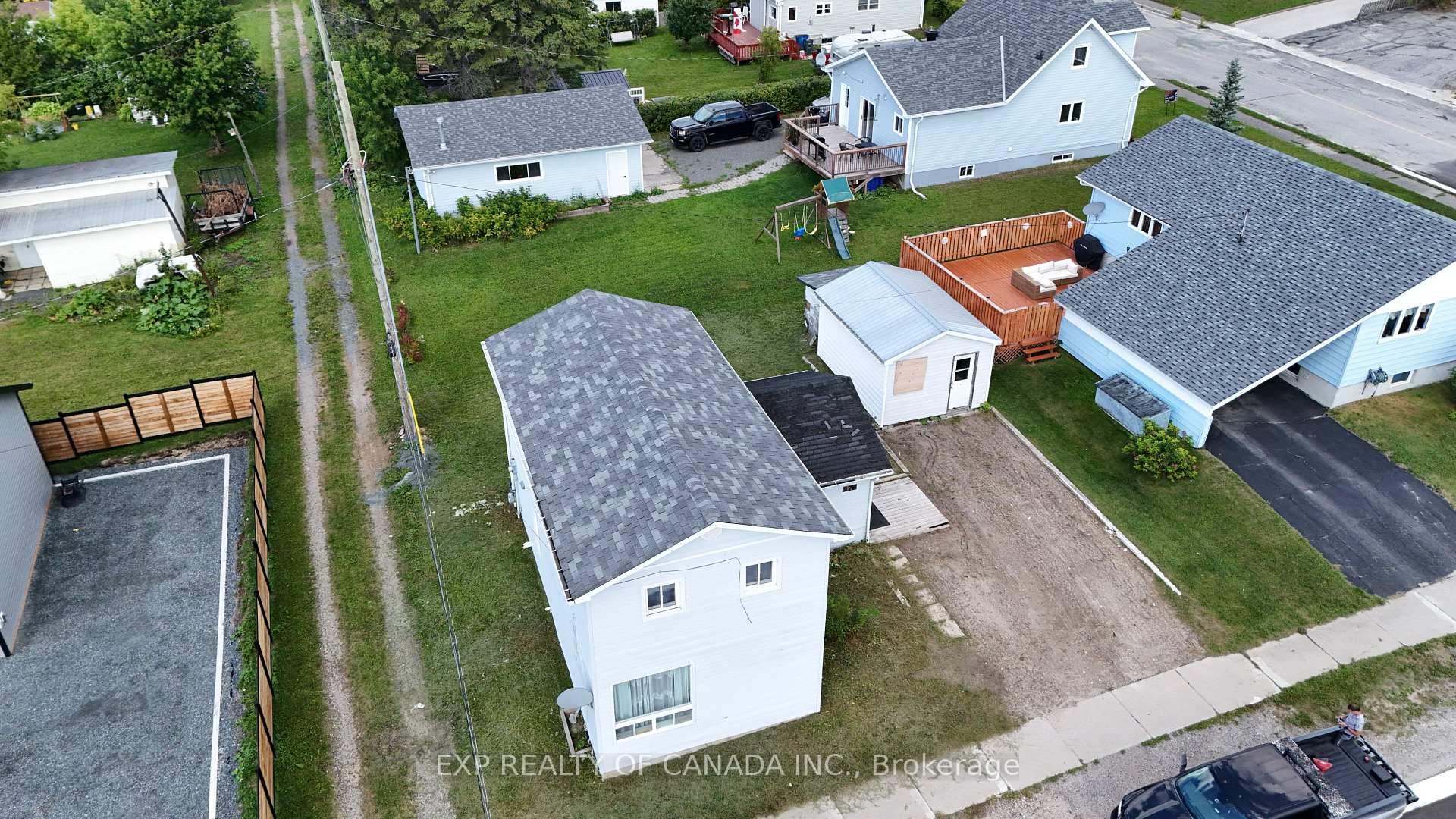 Photo 7 of 275 Sixth Street, Cochrane — HOMEH