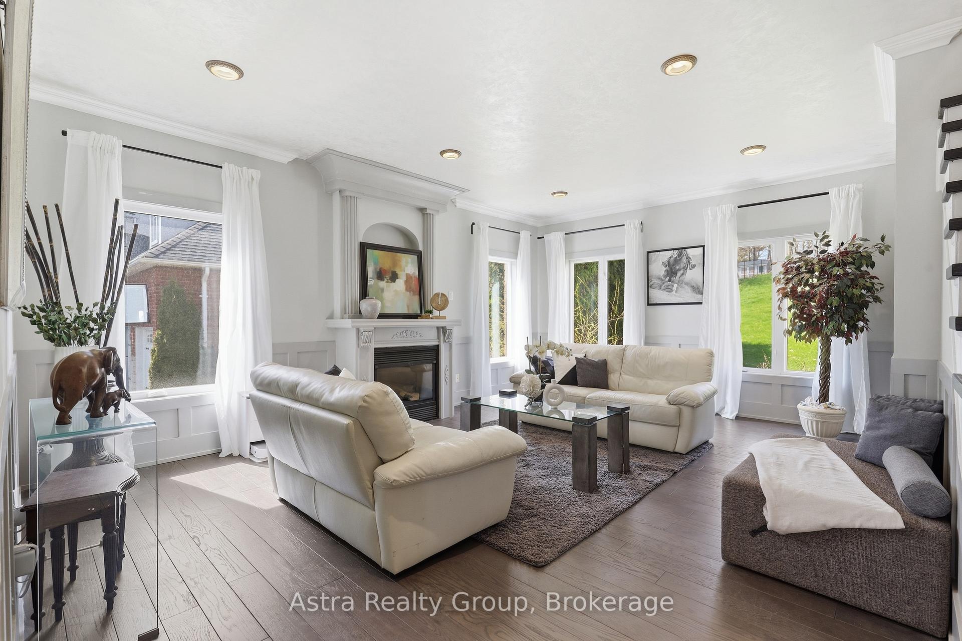 Photo 12 of 74 Kootenay Ridge, Vaughan, Rural Vaughan — HOMEH