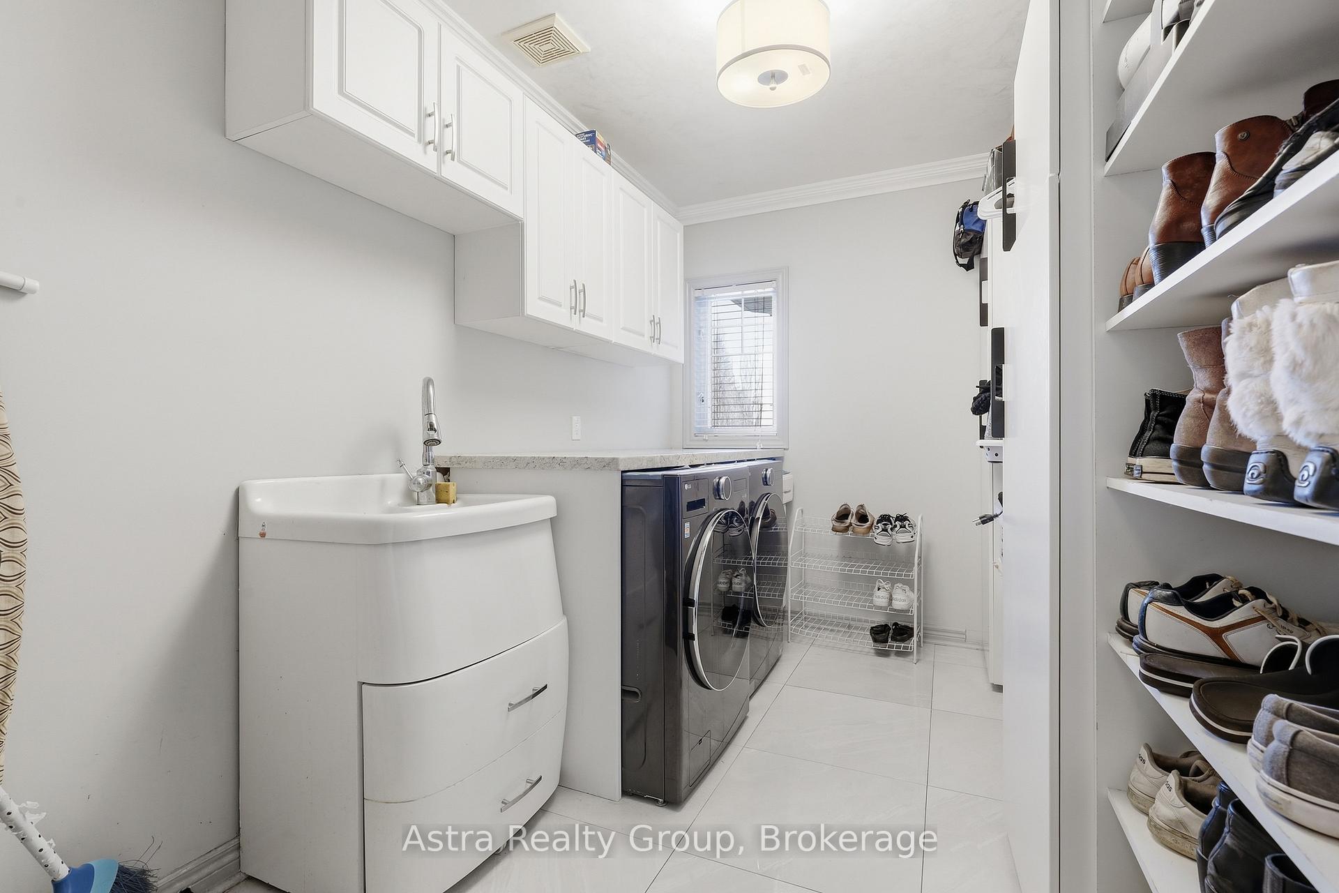 Photo 17 of 74 Kootenay Ridge, Vaughan, Rural Vaughan — HOMEH