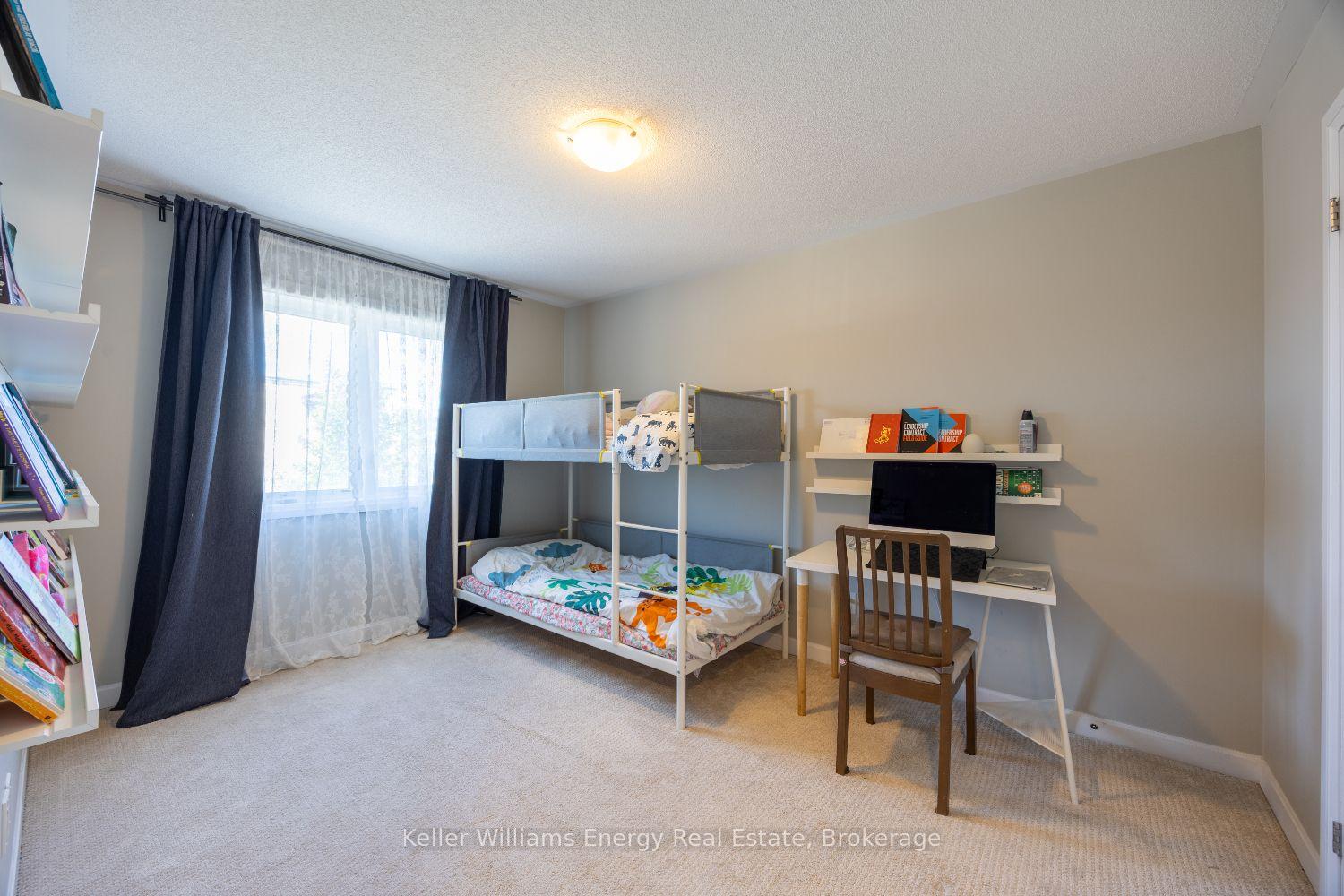 Photo 12 of 72 Longshore Way, Whitby, Port Whitby — HOMEH