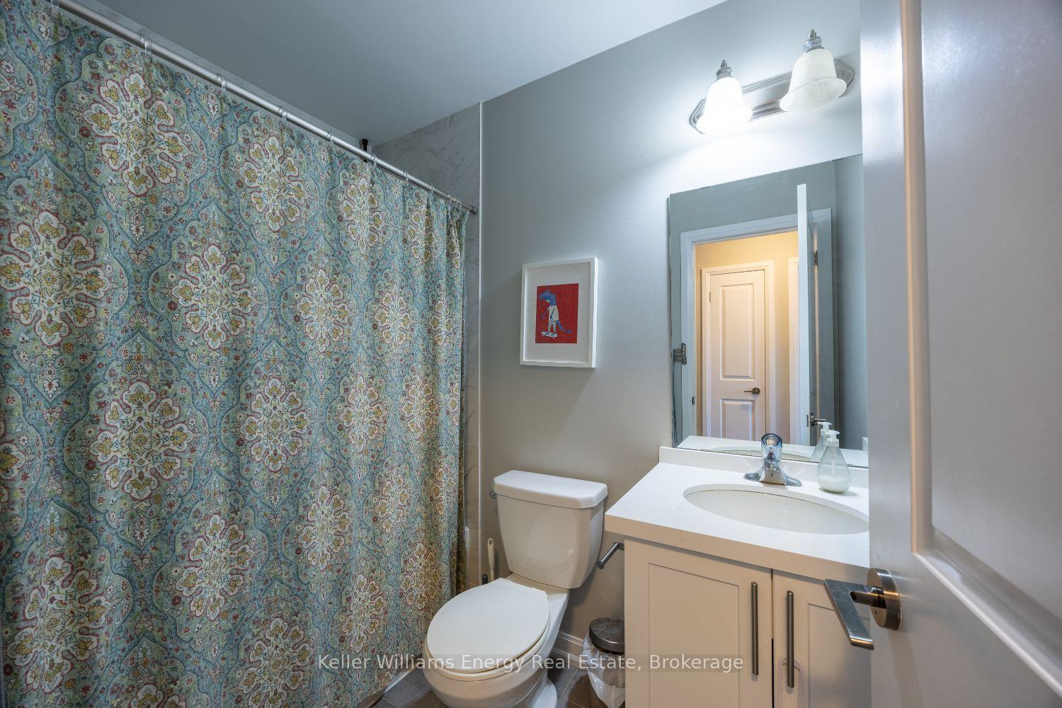 Photo 15 of 72 Longshore Way, Whitby, Port Whitby — HOMEH