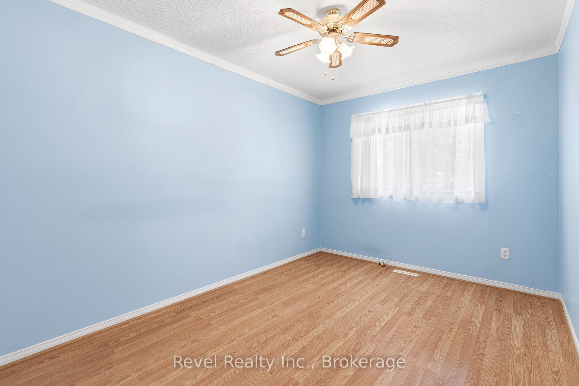 Photo 17 of 164 Elgin Street, Kawartha Lakes, Lindsay — HOMEH
