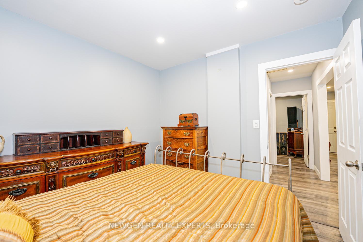 Photo 13 of 10 Wills Street, St. Catharines, Oakdale — HOMEH