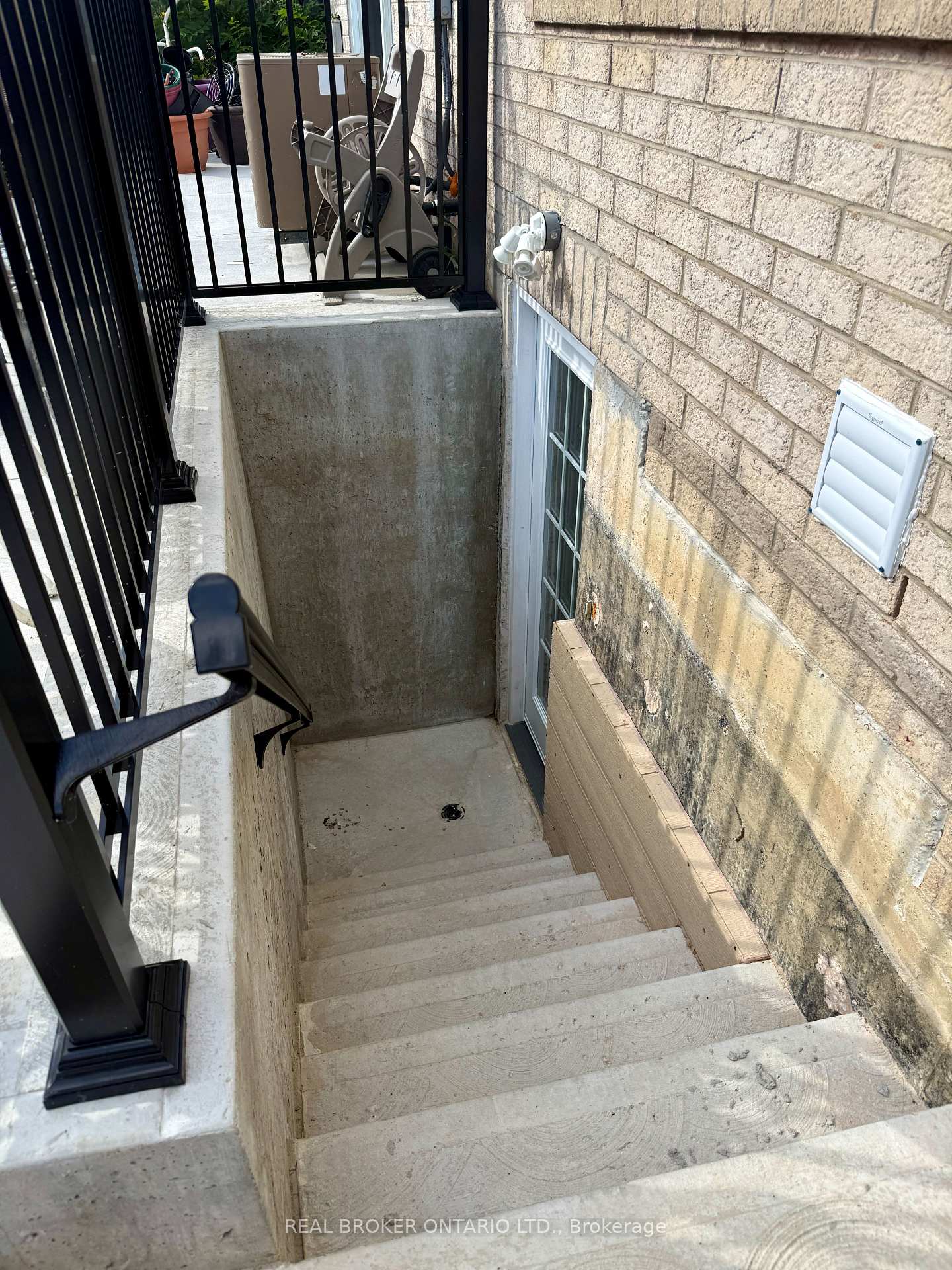 Photo 14 of Unit Bsmt, 42 Sunnyview Road, Brampton, Fletcher's Meadow — HOMEH