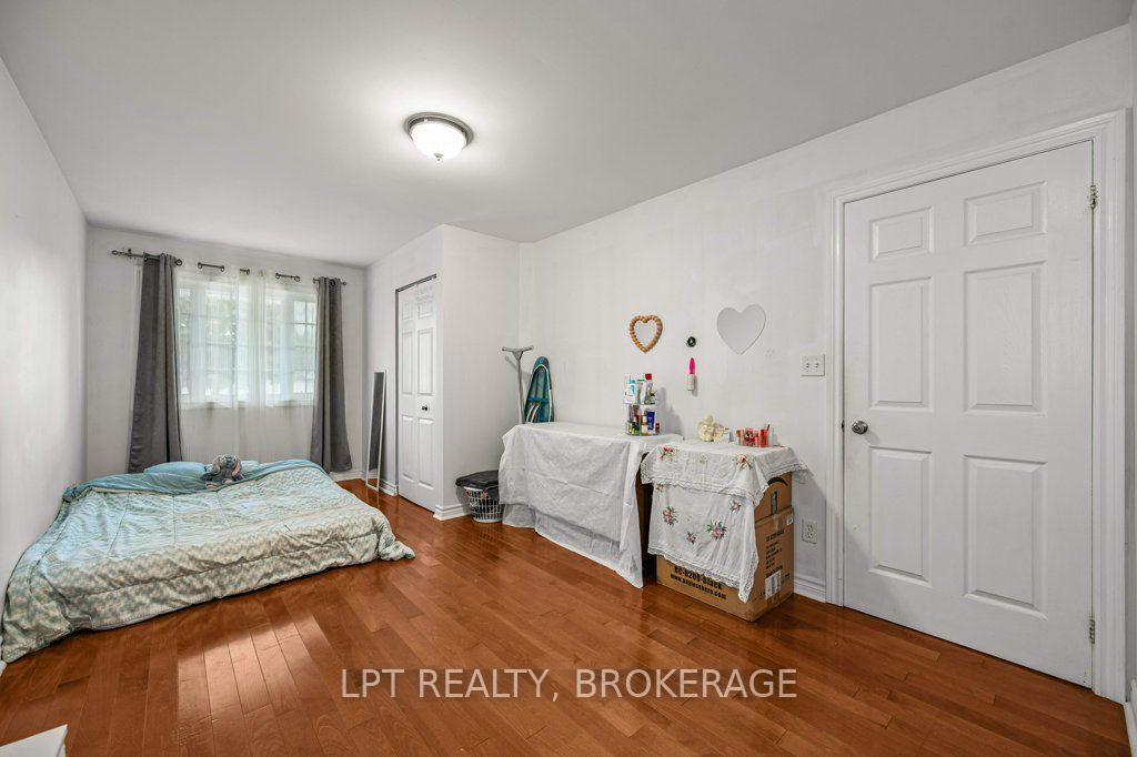 Photo 10 of 8 Wilfred Crescent, Kingston, Rideau — HOMEH