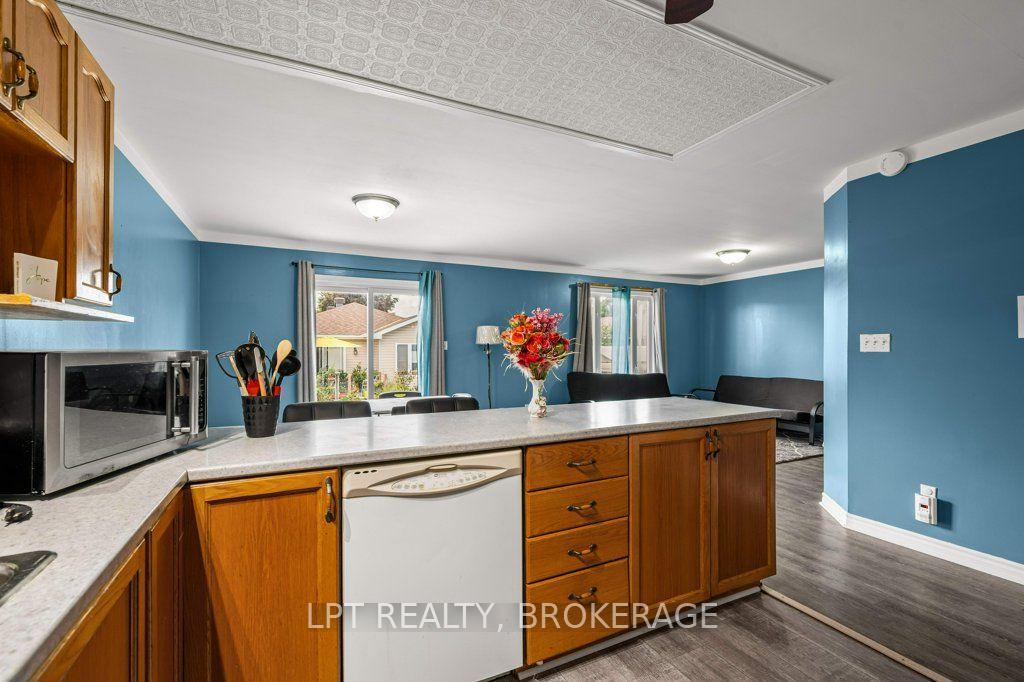 Photo 15 of 8 Wilfred Crescent, Kingston, Rideau — HOMEH
