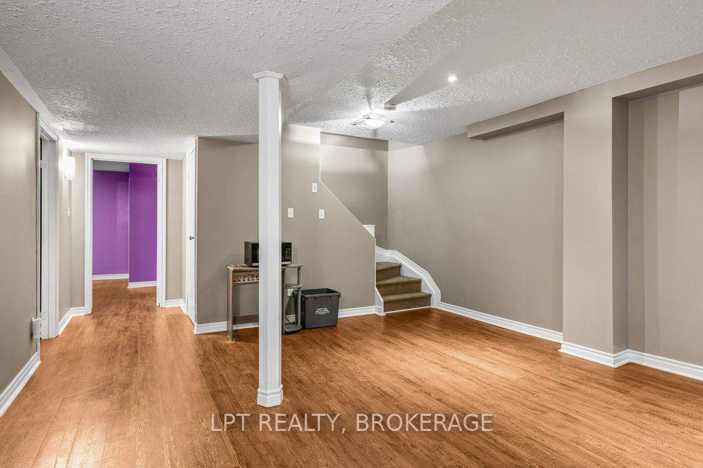 Photo 19 of 8 Wilfred Crescent, Kingston, Rideau — HOMEH