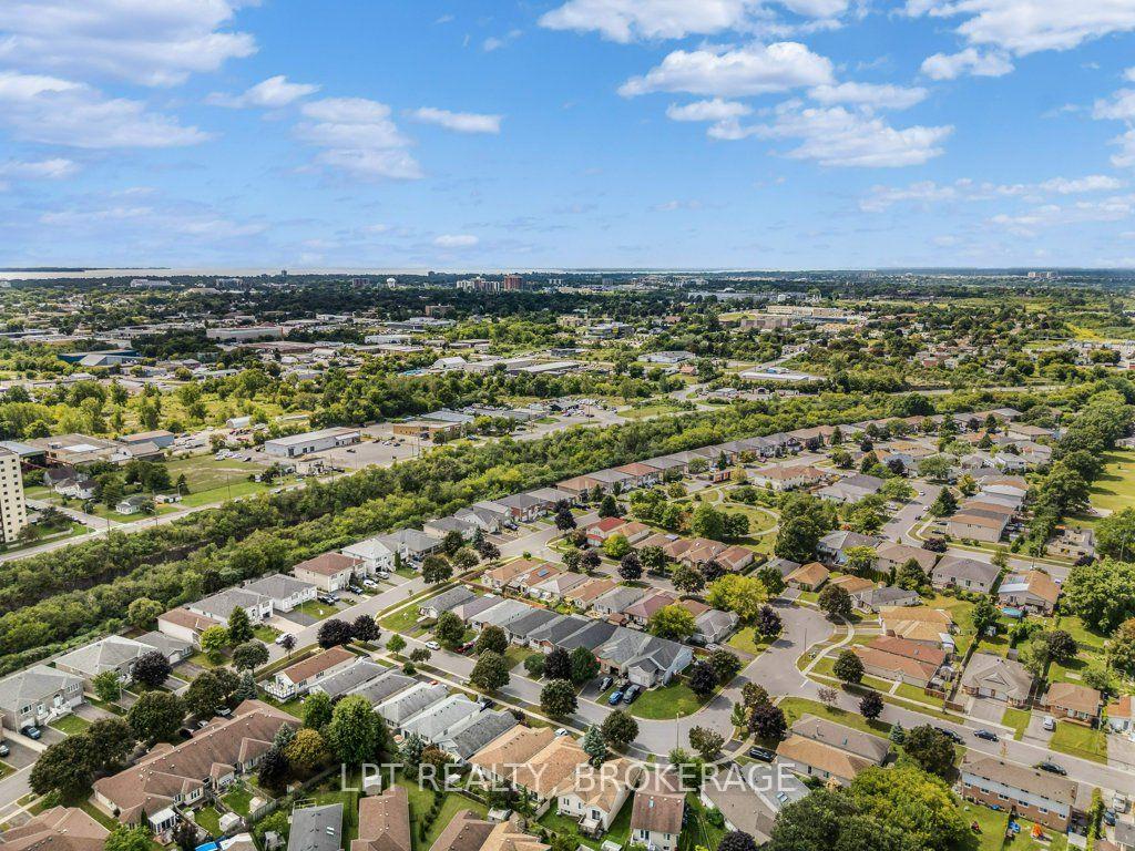 Photo 34 of 8 Wilfred Crescent, Kingston, Rideau — HOMEH