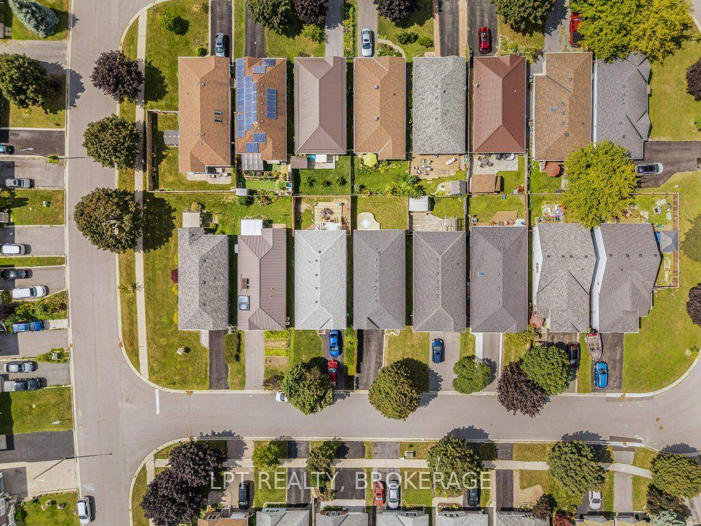 Photo 38 of 8 Wilfred Crescent, Kingston, Rideau — HOMEH