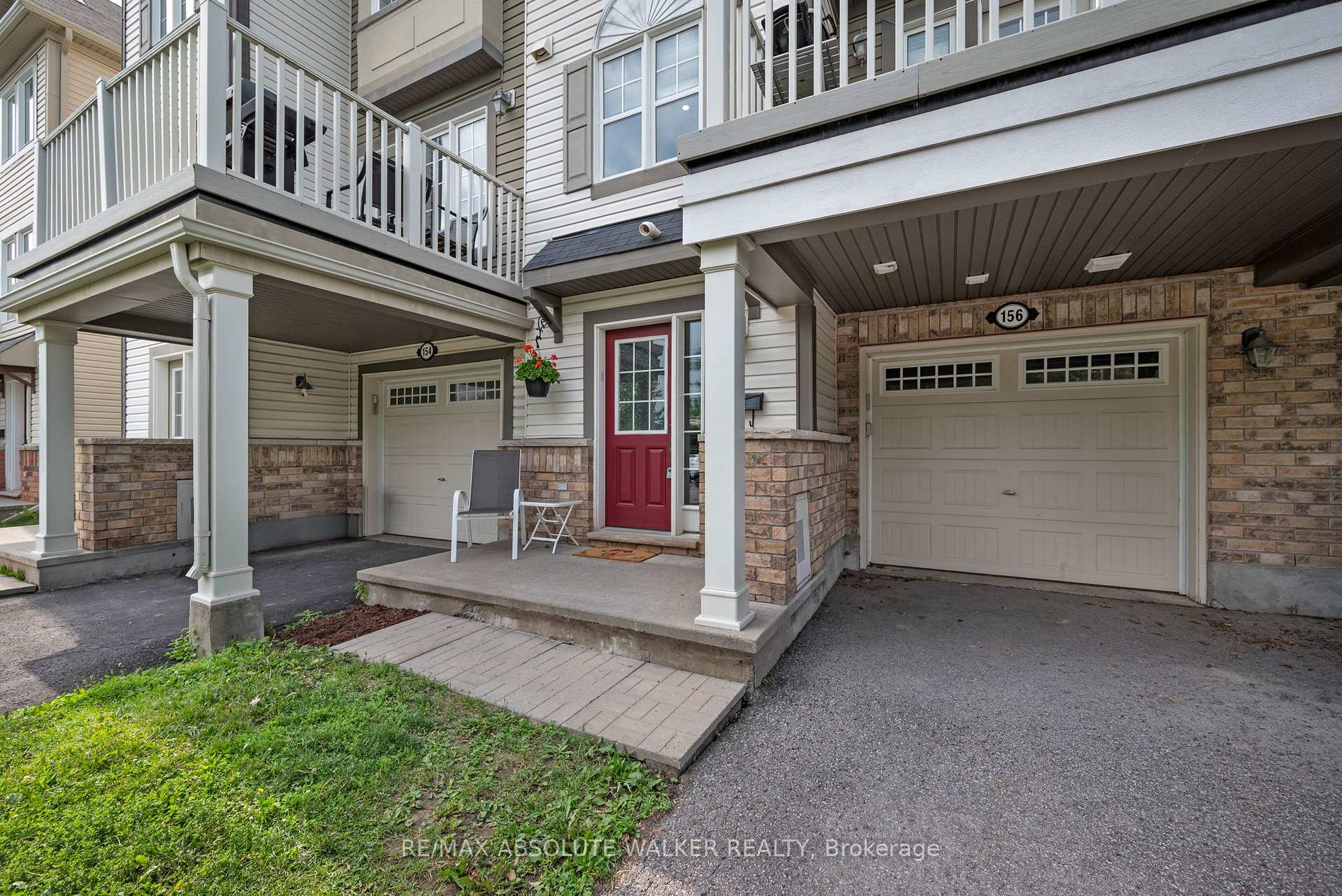 Photo 2 of 156 Sunshine Crescent, Ottawa, Notting Hill/Summerside — HOMEH