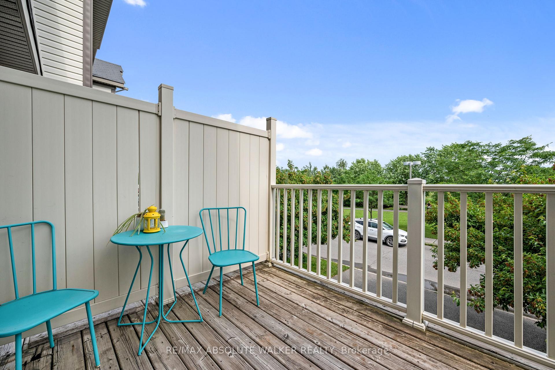 Photo 16 of 156 Sunshine Crescent, Ottawa, Notting Hill/Summerside — HOMEH
