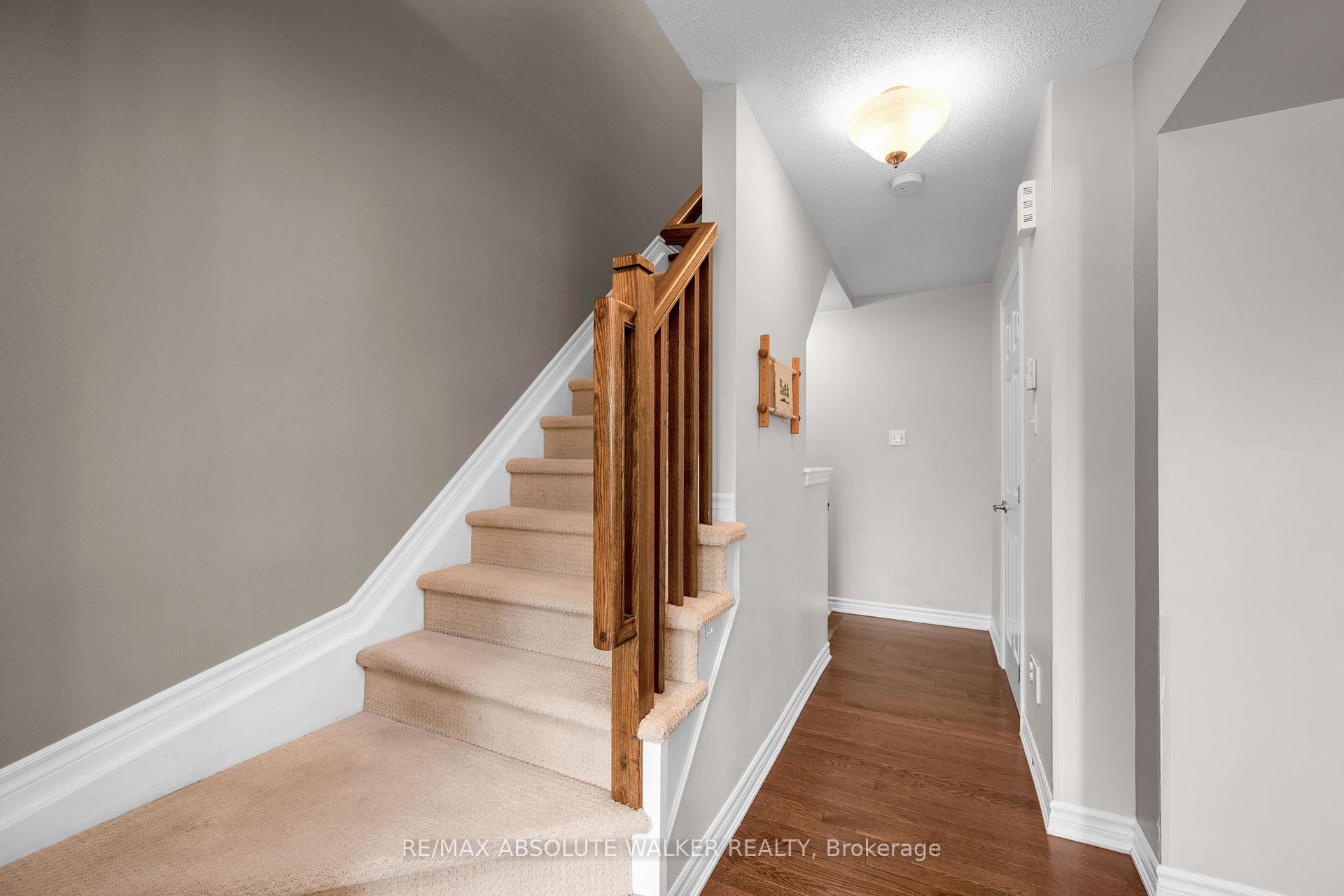Photo 18 of 156 Sunshine Crescent, Ottawa, Notting Hill/Summerside — HOMEH