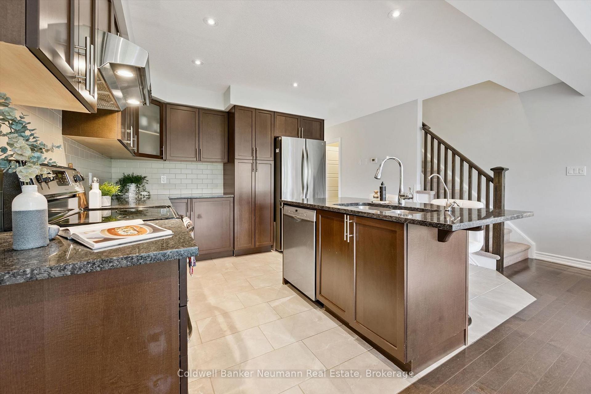 Photo 5 of Unit 3, 91 Poppy Drive E, Guelph, Pineridge/Westminster Woods — HOMEH