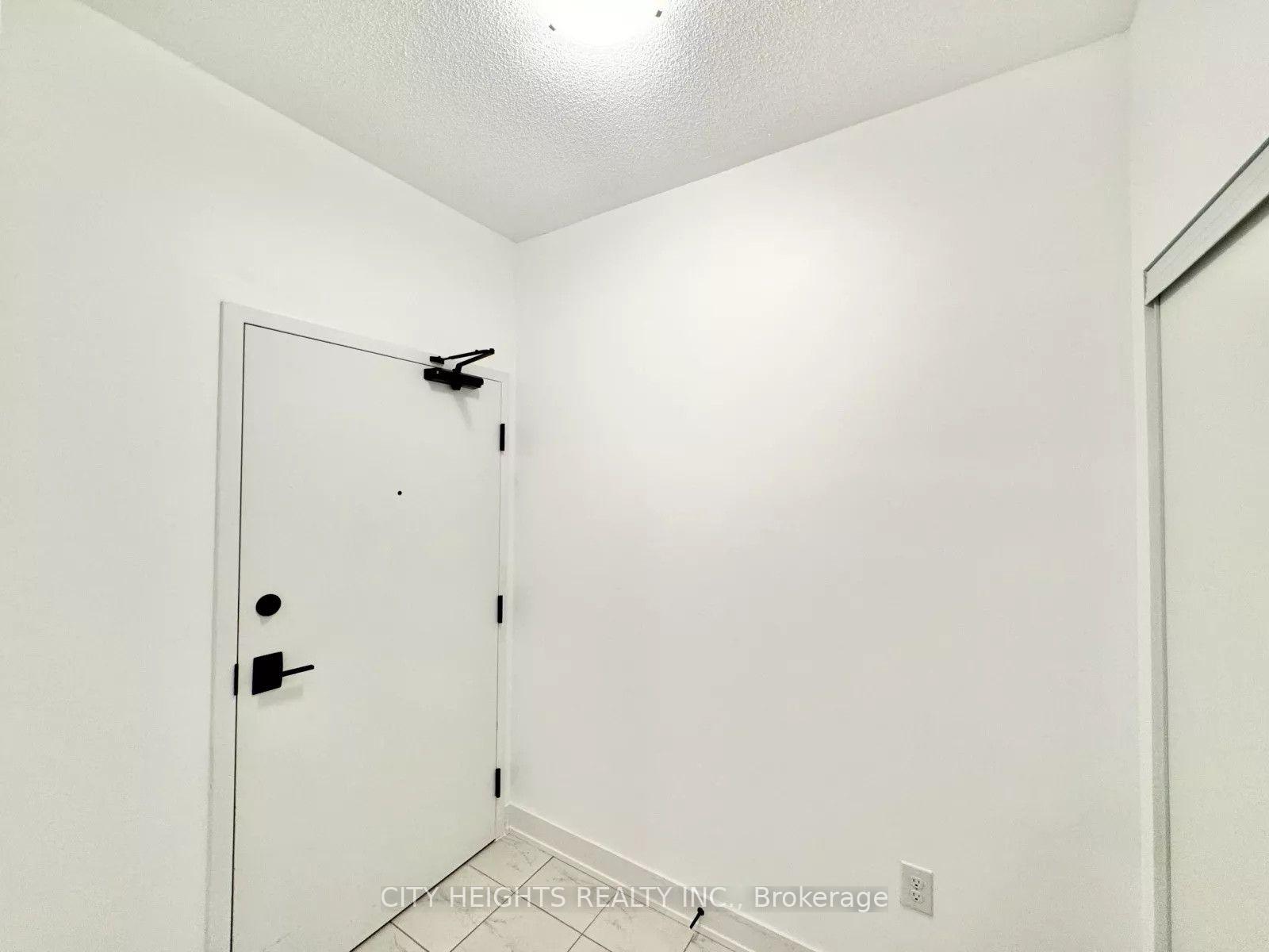 Photo 5 of Unit 205, 10 Culinary Lane, Barrie, Innis-Shore — HOMEH
