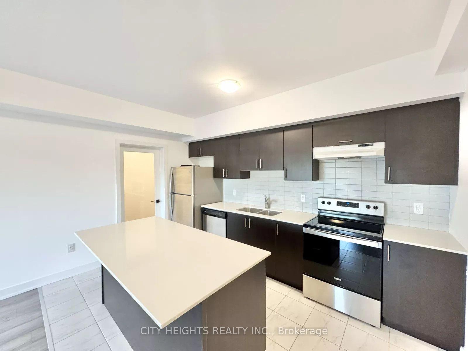 Photo 6 of Unit 205, 10 Culinary Lane, Barrie, Innis-Shore — HOMEH
