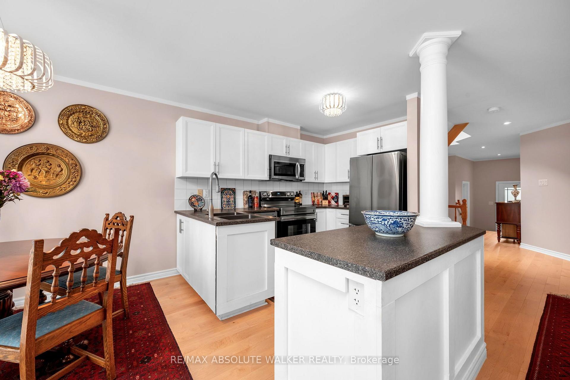 Photo 3 of 446 Goldenbrook Way, Ottawa, Avalon East — HOMEH