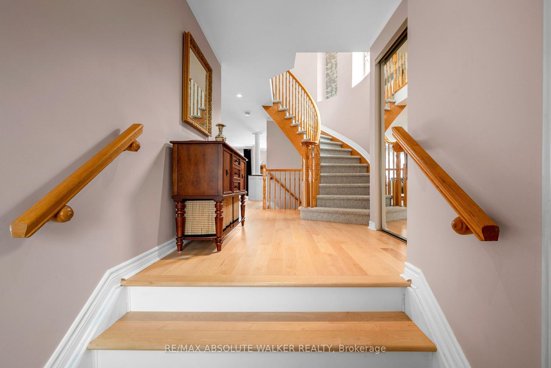 Photo 11 of 446 Goldenbrook Way, Ottawa, Avalon East — HOMEH