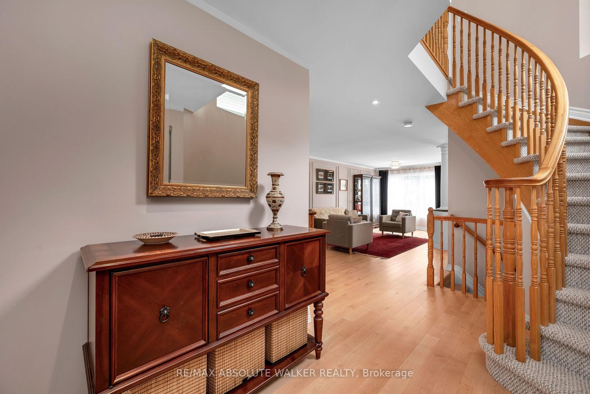 Photo 12 of 446 Goldenbrook Way, Ottawa, Avalon East — HOMEH