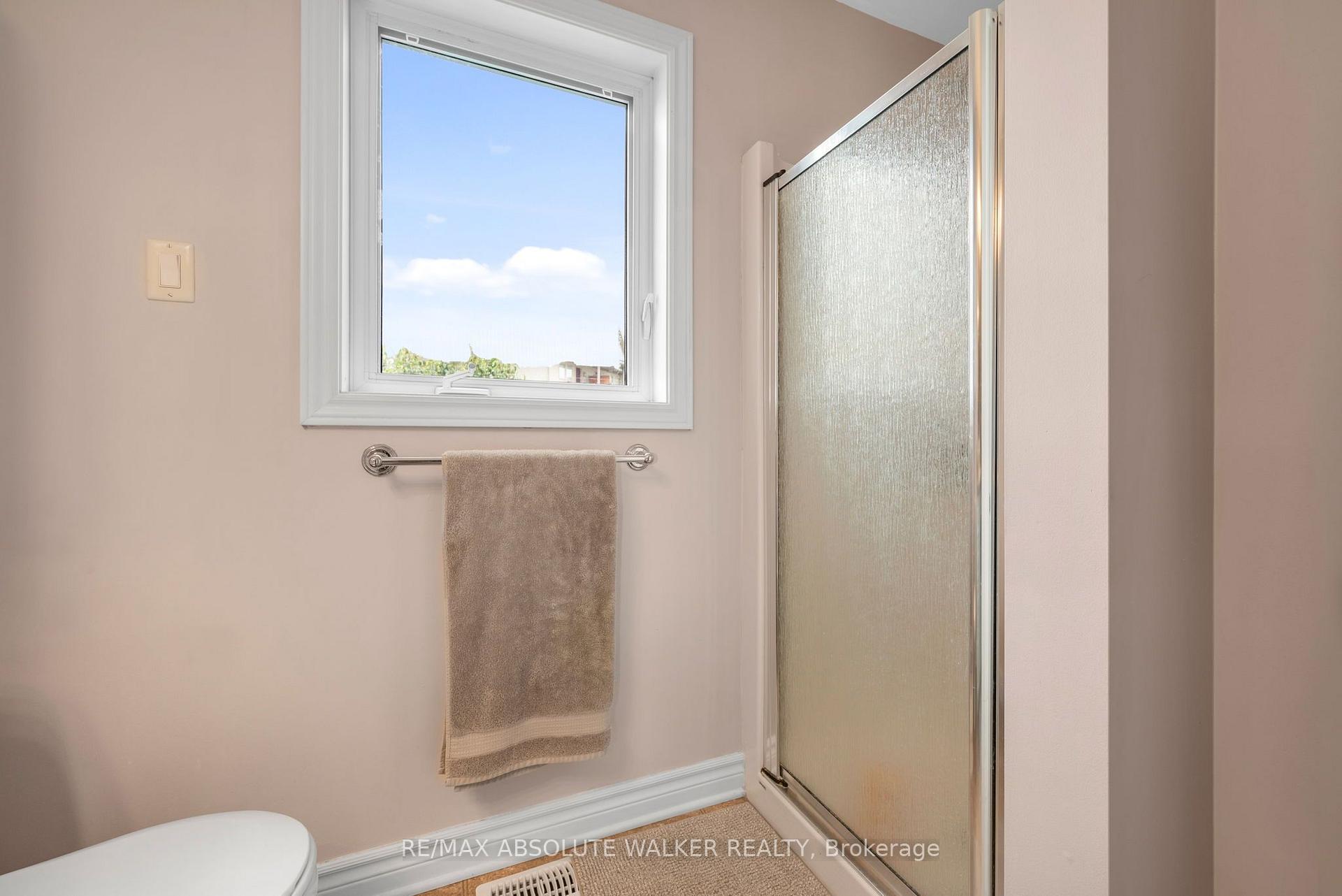 Photo 33 of 446 Goldenbrook Way, Ottawa, Avalon East — HOMEH