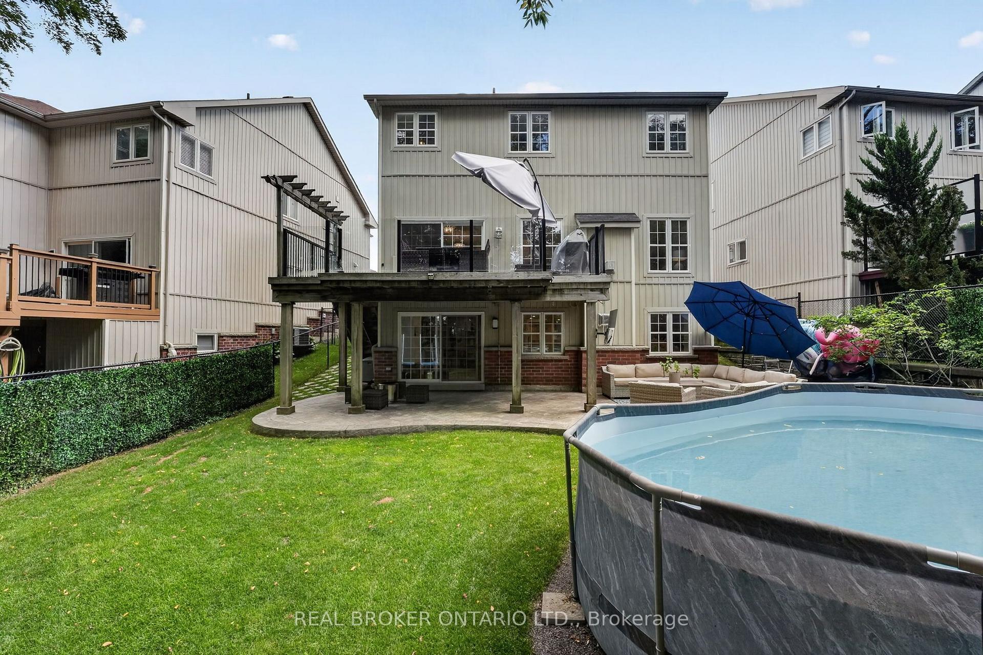 Photo 5 of 60 Meadowglen Boulevard, Halton Hills, Georgetown — HOMEH