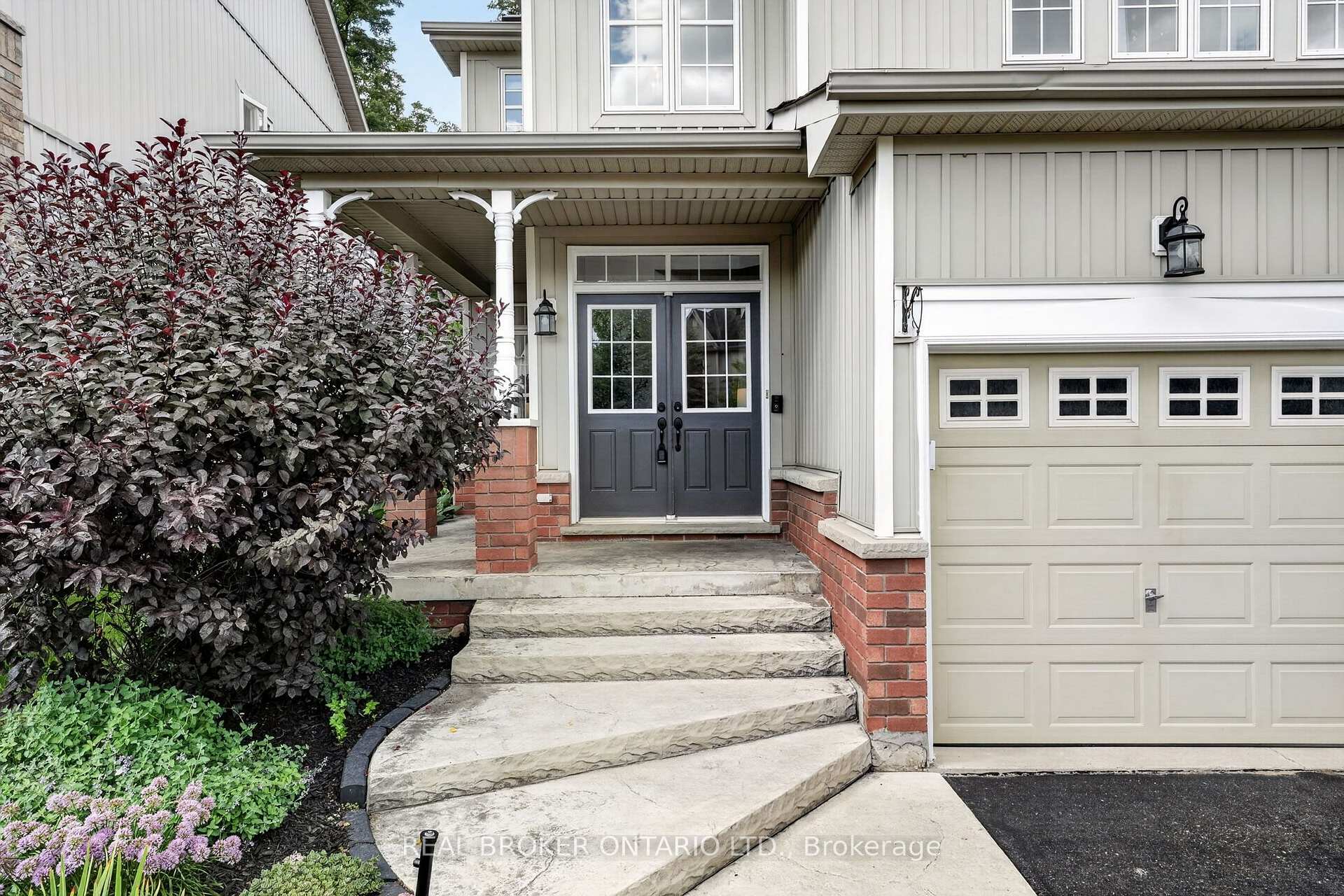 Photo 7 of 60 Meadowglen Boulevard, Halton Hills, Georgetown — HOMEH