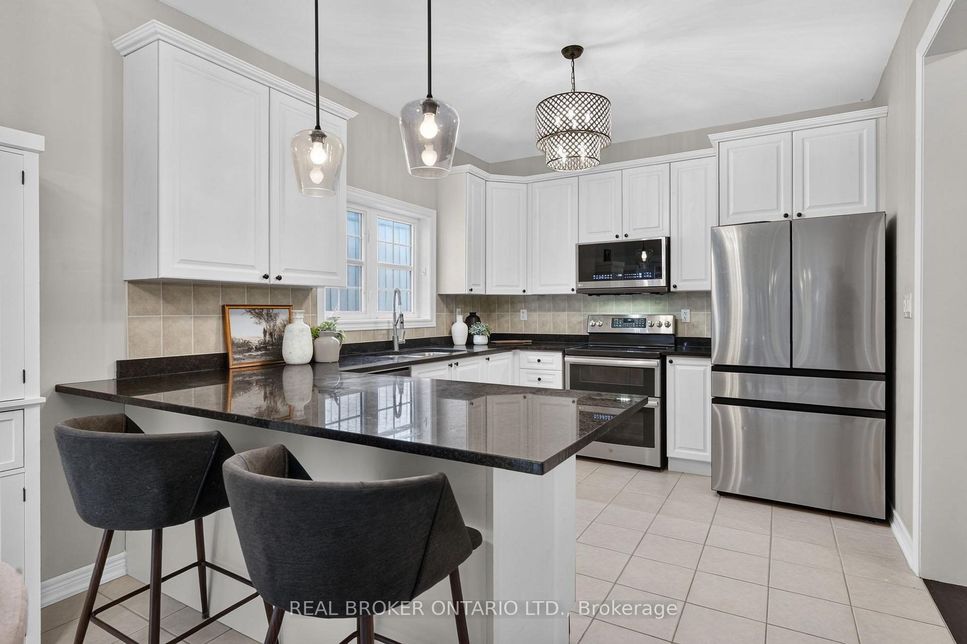 Photo 13 of 60 Meadowglen Boulevard, Halton Hills, Georgetown — HOMEH