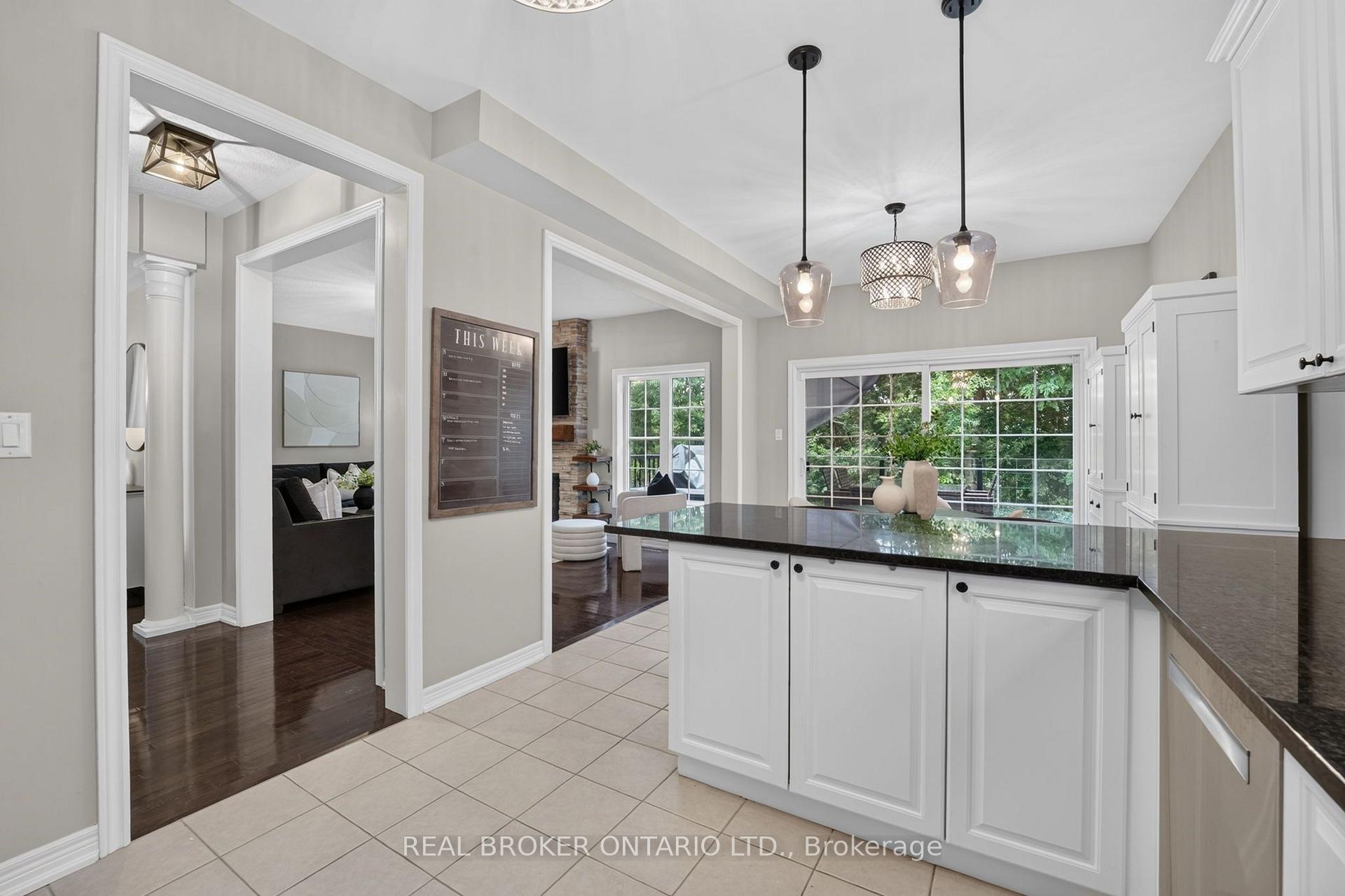 Photo 16 of 60 Meadowglen Boulevard, Halton Hills, Georgetown — HOMEH