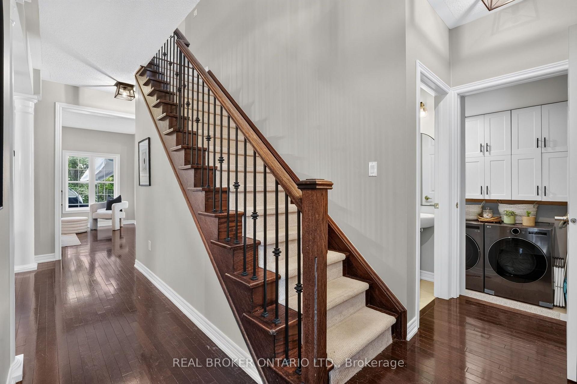 Photo 22 of 60 Meadowglen Boulevard, Halton Hills, Georgetown — HOMEH