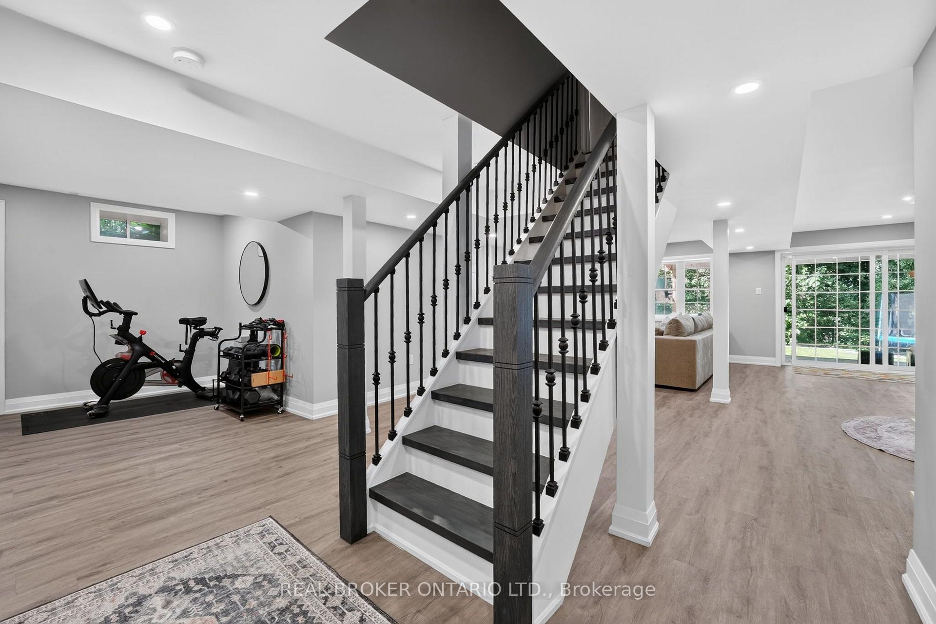 Photo 35 of 60 Meadowglen Boulevard, Halton Hills, Georgetown — HOMEH