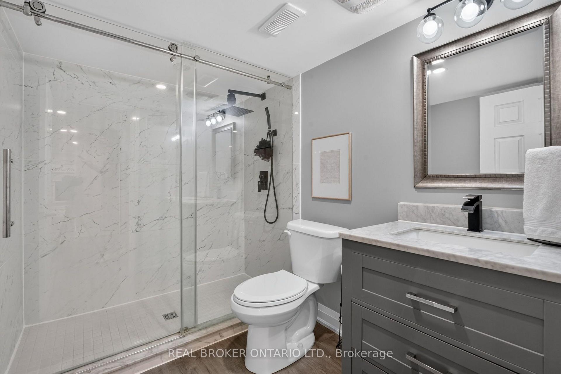 Photo 37 of 60 Meadowglen Boulevard, Halton Hills, Georgetown — HOMEH