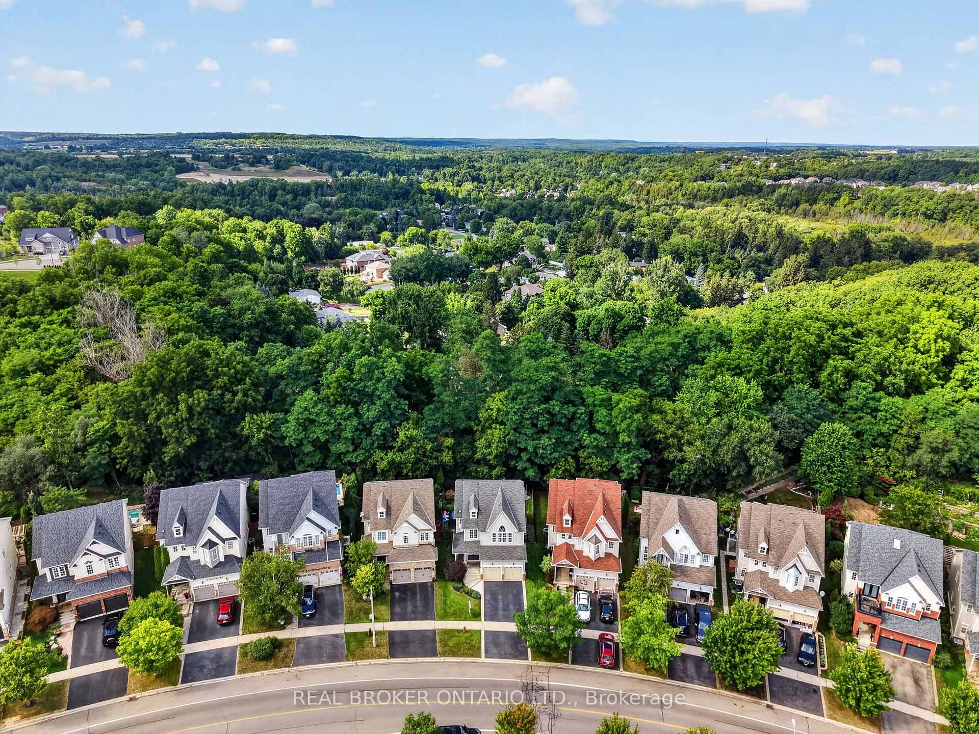 Photo 48 of 60 Meadowglen Boulevard, Halton Hills, Georgetown — HOMEH