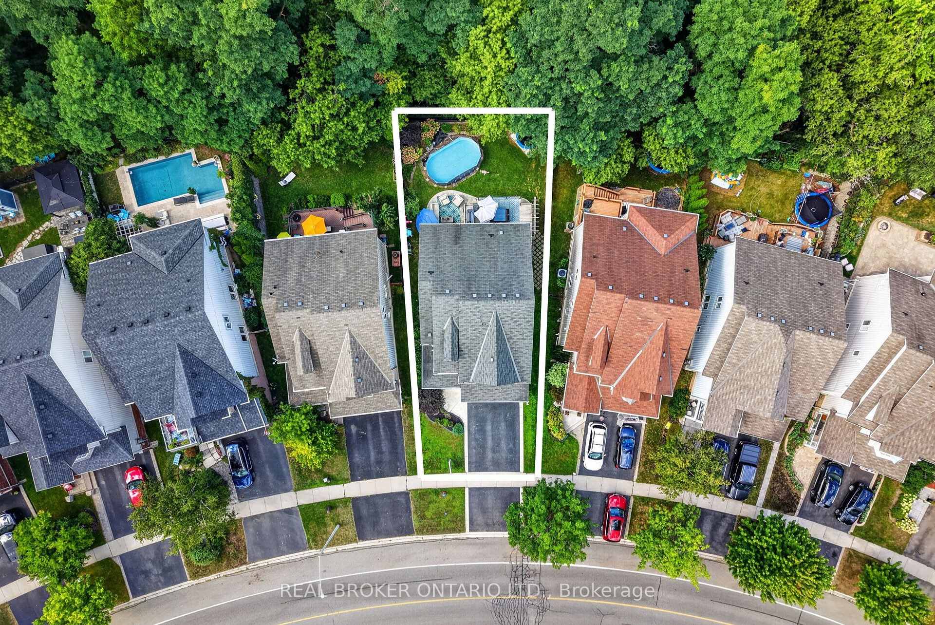 Photo 49 of 60 Meadowglen Boulevard, Halton Hills, Georgetown — HOMEH