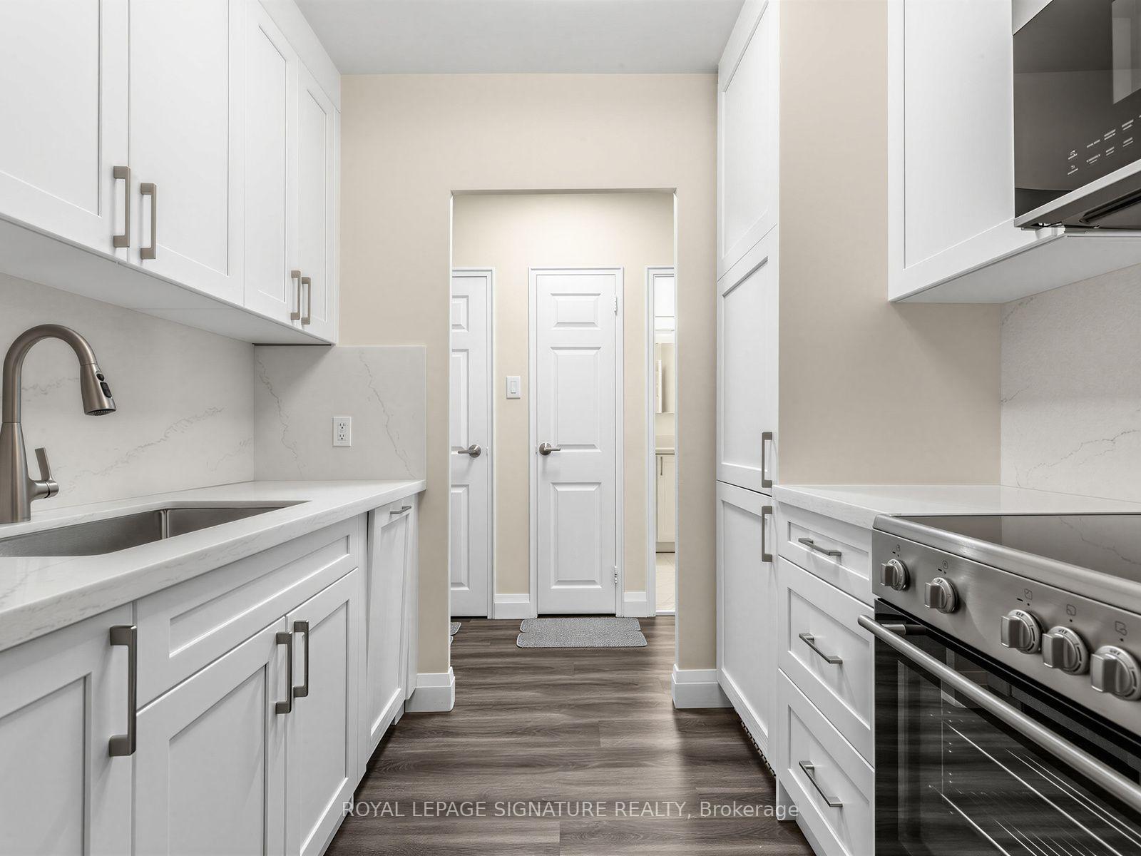 Photo 5 of Unit 106, 1901 Bayview Avenue, Toronto, Leaside — HOMEH