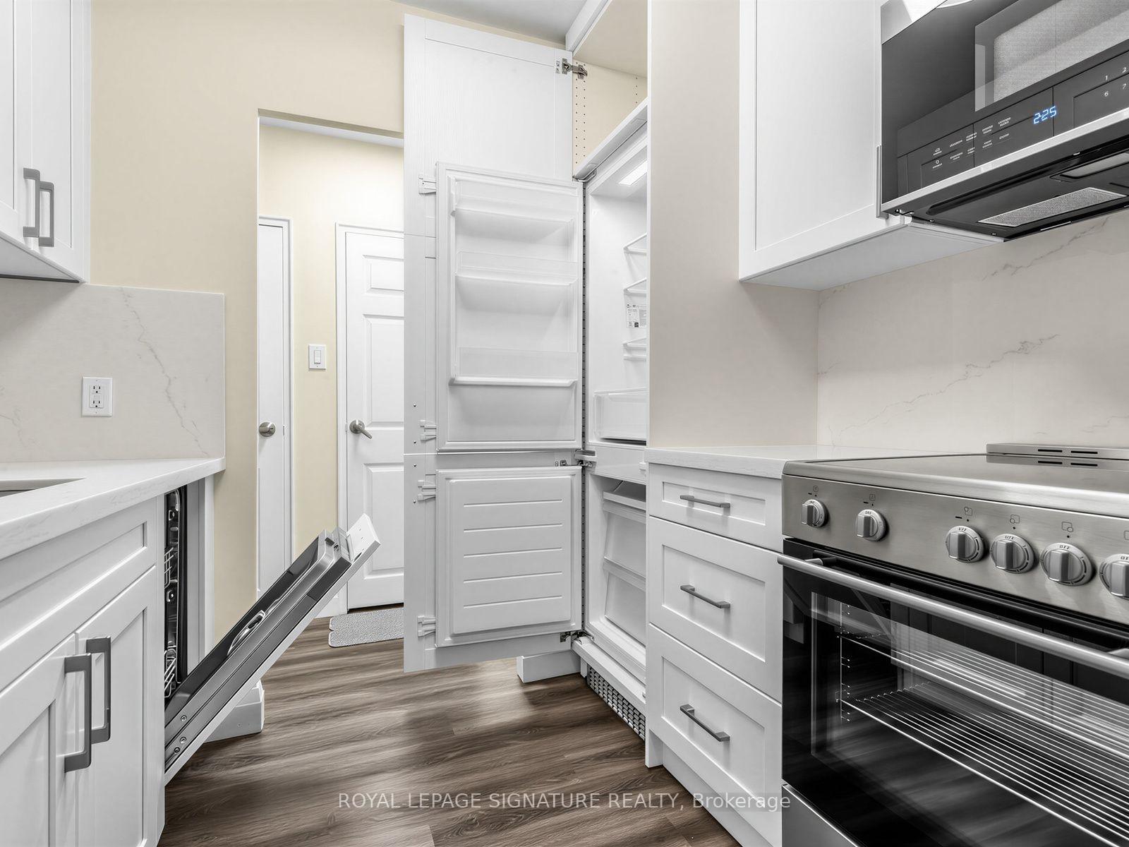 Photo 6 of Unit 106, 1901 Bayview Avenue, Toronto, Leaside — HOMEH