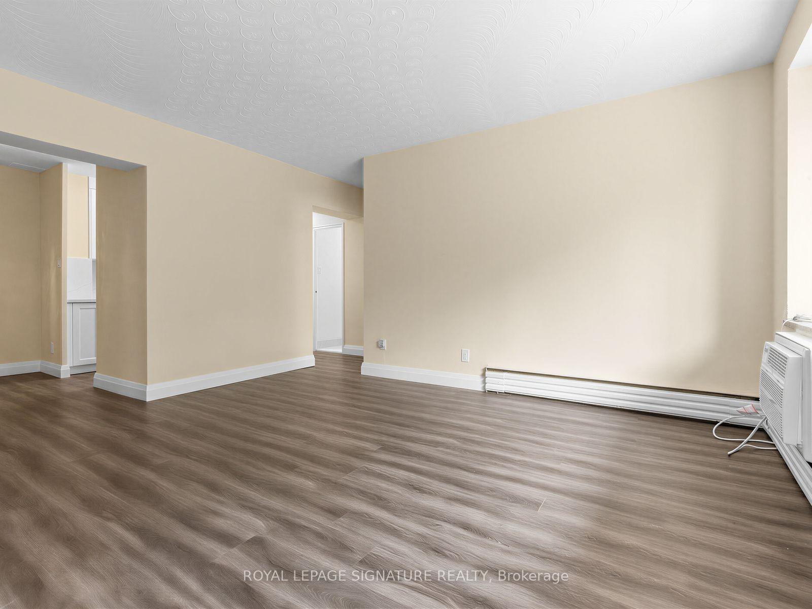 Photo 7 of Unit 106, 1901 Bayview Avenue, Toronto, Leaside — HOMEH