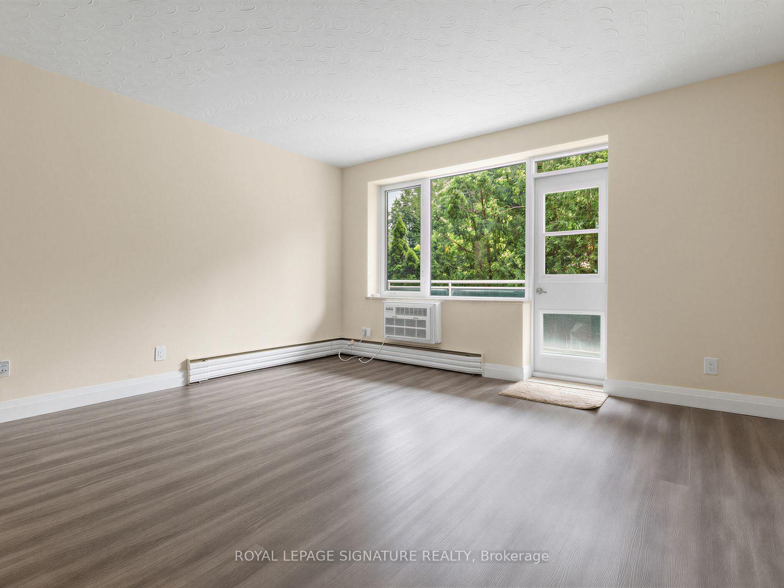 Photo 8 of Unit 106, 1901 Bayview Avenue, Toronto, Leaside — HOMEH