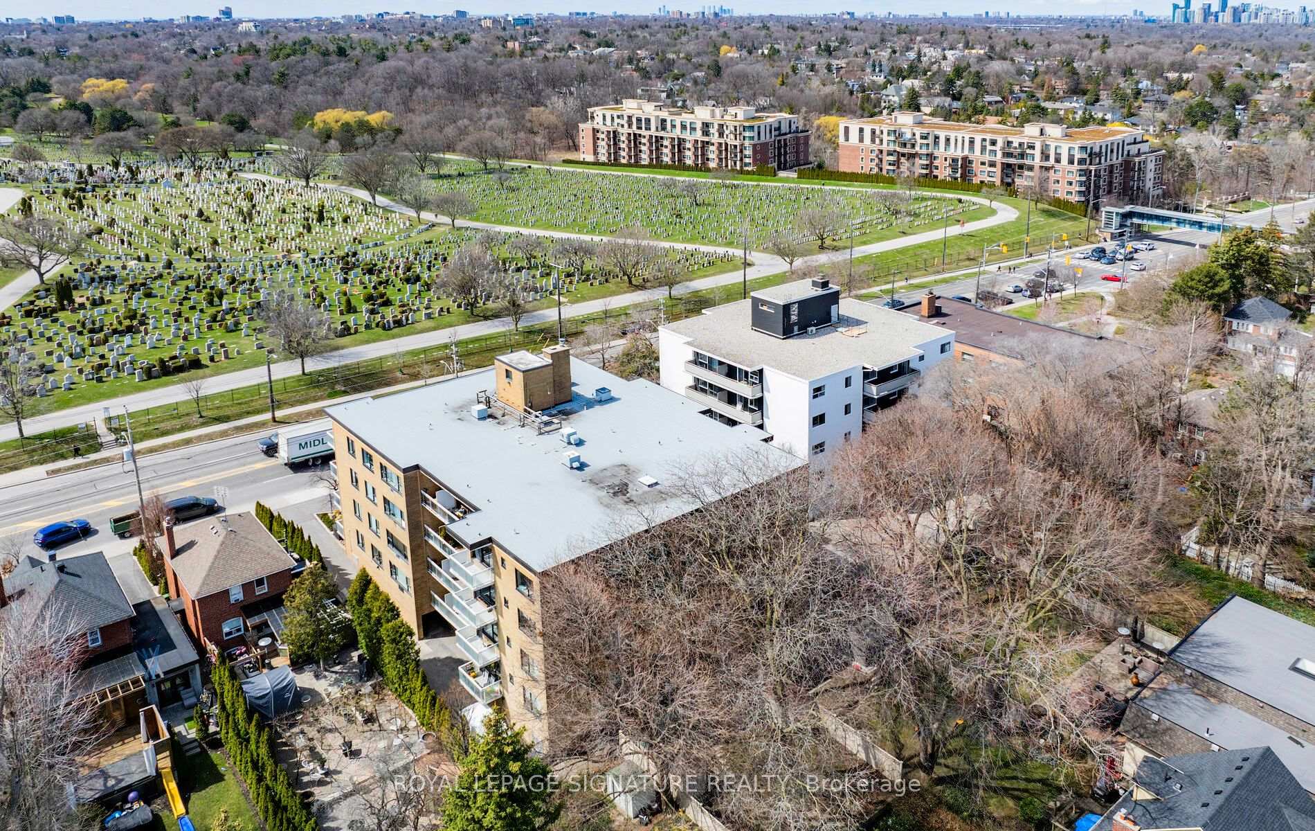 Photo 24 of Unit 106, 1901 Bayview Avenue, Toronto, Leaside — HOMEH