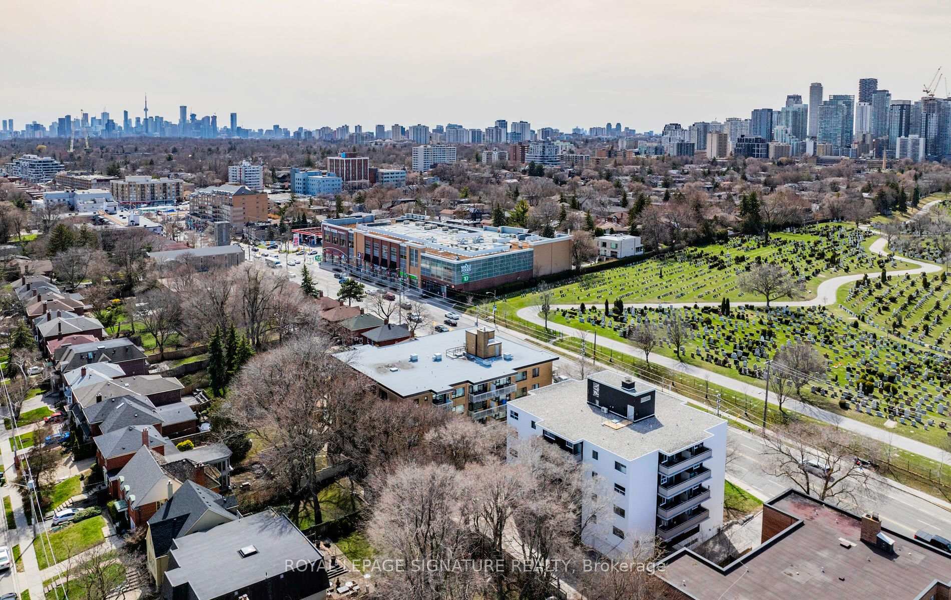 Photo 25 of Unit 106, 1901 Bayview Avenue, Toronto, Leaside — HOMEH