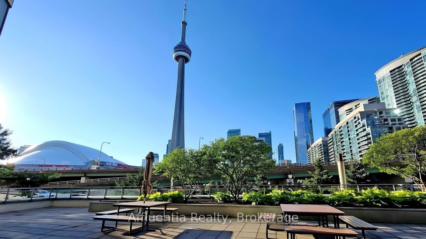 Photo 4 of Unit 3, 228 Queens Quay W, Toronto, Waterfront Communities — HOMEH