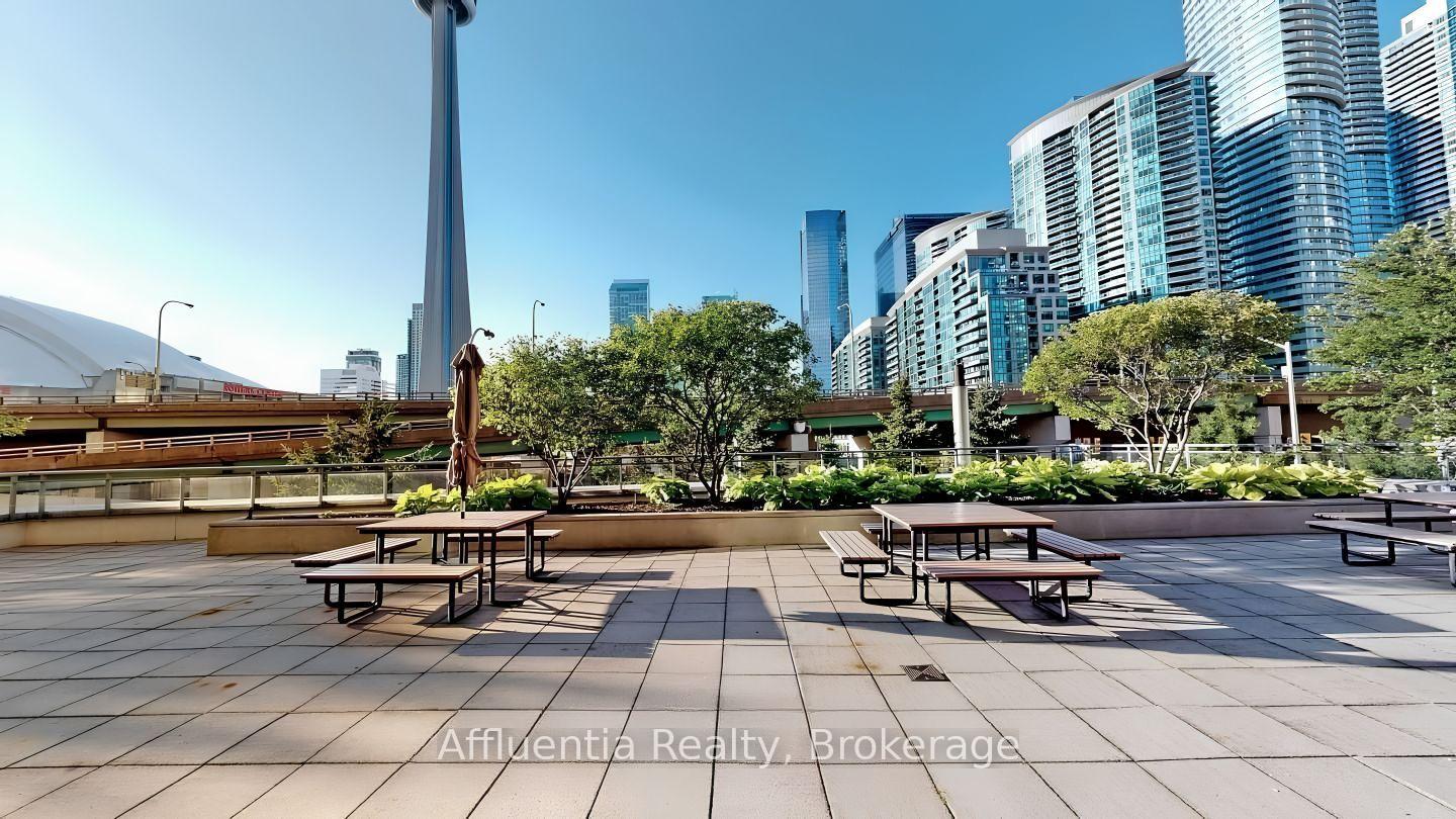 Photo 5 of Unit 3, 228 Queens Quay W, Toronto, Waterfront Communities — HOMEH