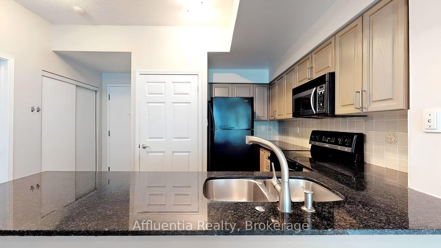 Photo 10 of Unit 3, 228 Queens Quay W, Toronto, Waterfront Communities — HOMEH
