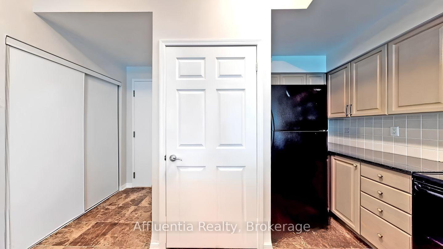 Photo 13 of Unit 3, 228 Queens Quay W, Toronto, Waterfront Communities — HOMEH